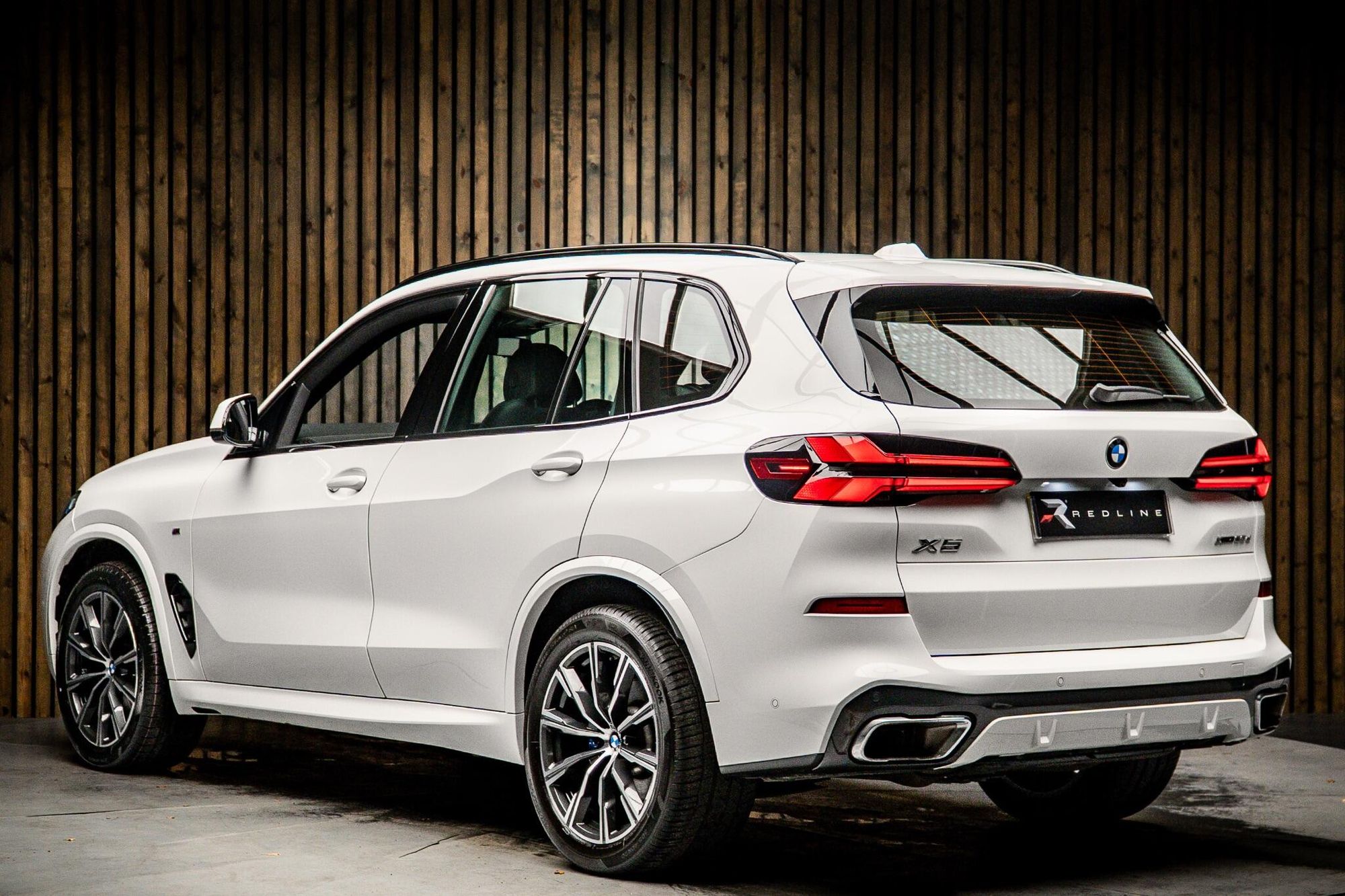 BMW X5 DIESEL ESTATE xDrive30d MHT M Sport 5dr Auto for sale UK - Slide 3