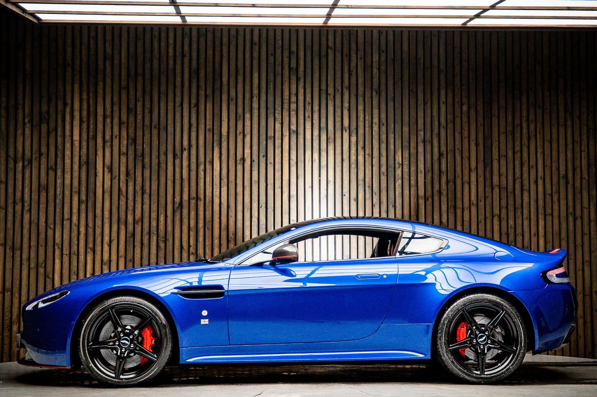 ASTON MARTIN VANTAGE V8 COUPE SPECIAL EDITIONS AMR 2dr for sale UK - Slide 7