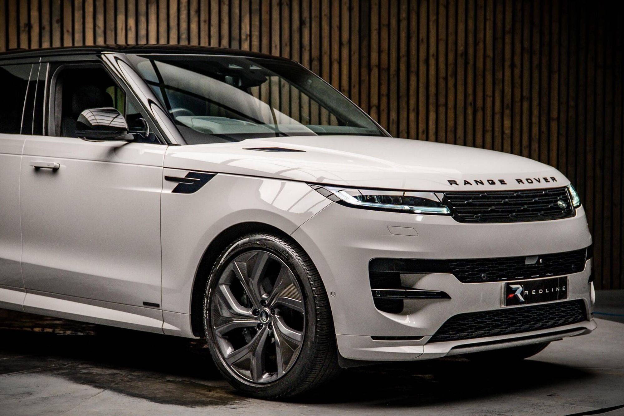 LAND ROVER RANGE ROVER SPORT DIESEL ESTATE 3.0 D350 Autobiography 5dr Auto for sale UK - Slide 10