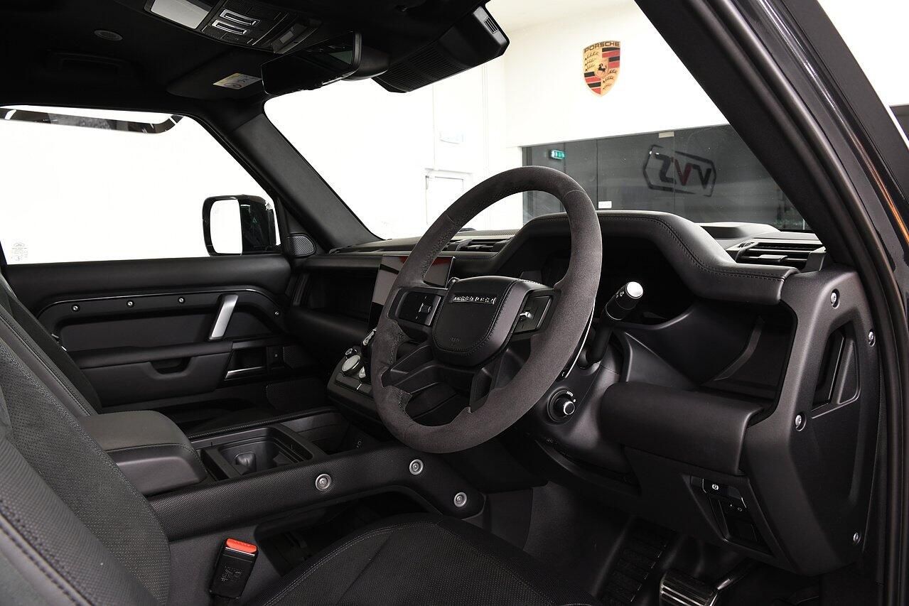 LAND ROVER DEFENDER ESTATE SPECIAL EDITIONS 5.0 P525 V8 Carpathian Edition 110 5dr Auto for sale UK - Slide 4