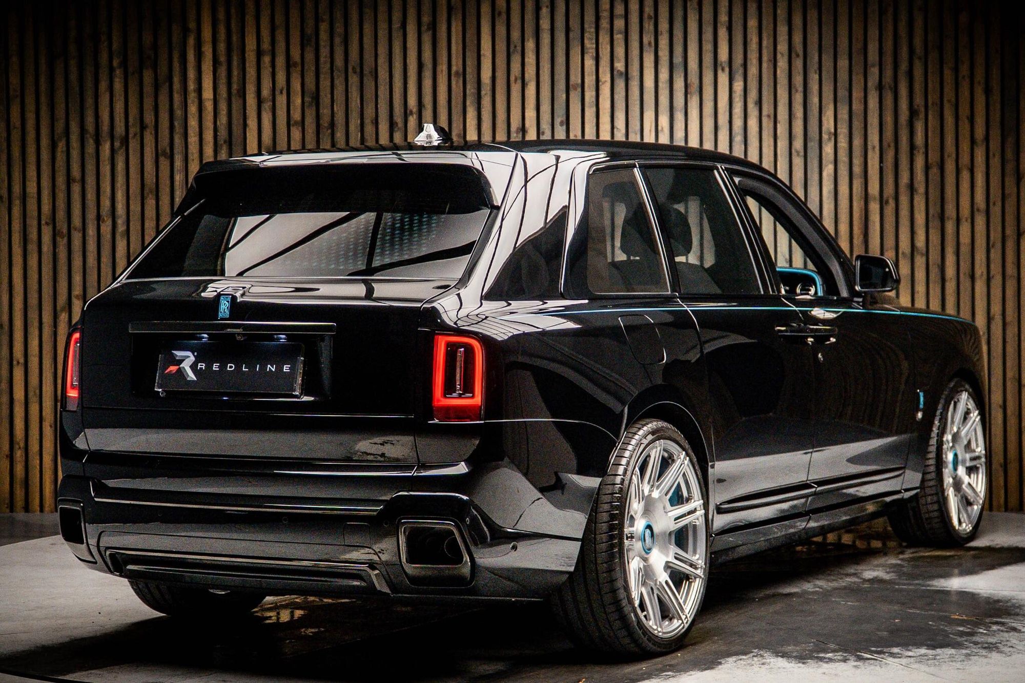 ROLLS-ROYCE CULLINAN ESTATE II Black Badge 5dr Auto for sale UK - Slide 4