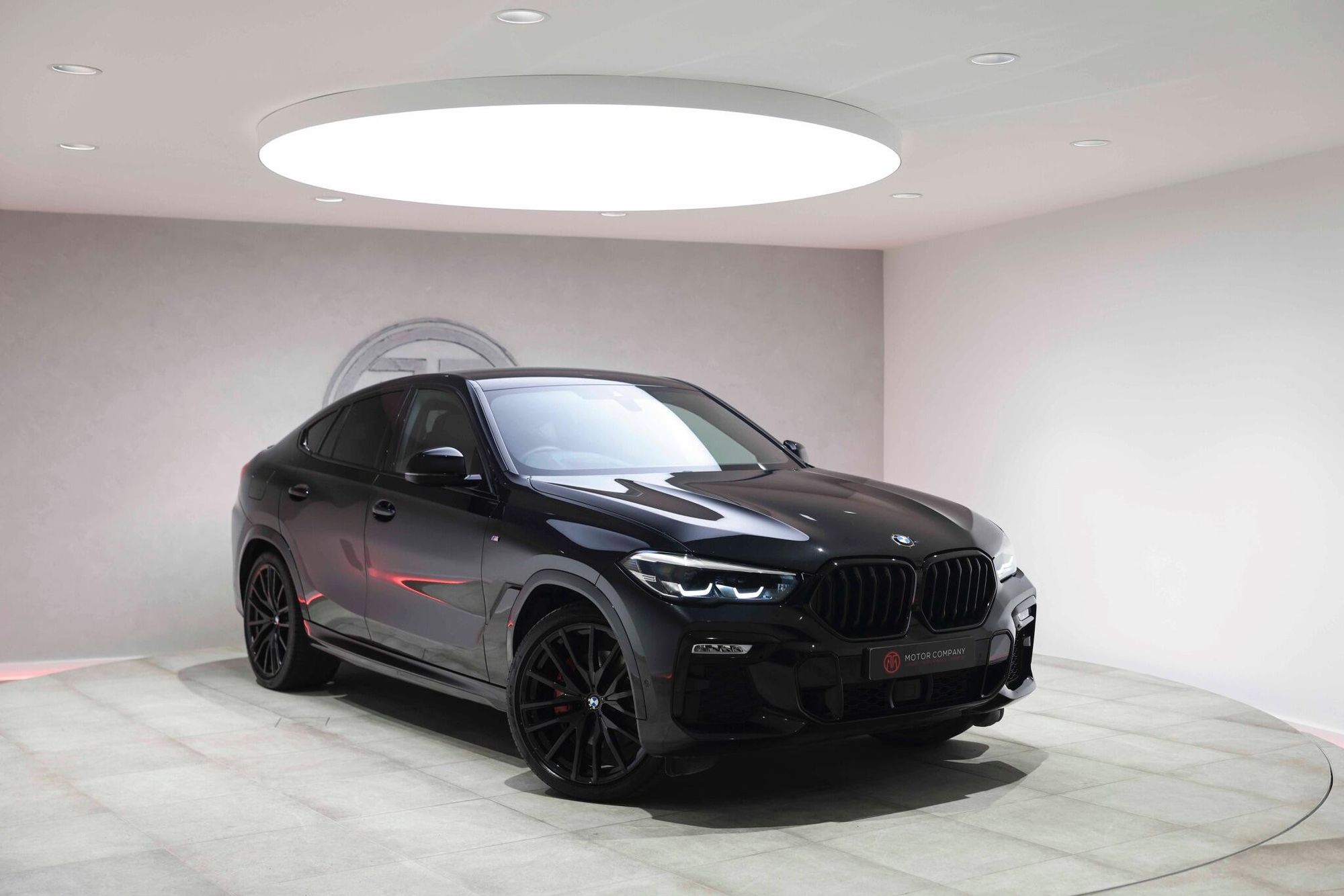 BMW X6 DIESEL ESTATE xDrive30d MHT M Sport 5dr Step Auto for sale UK - Slide 2