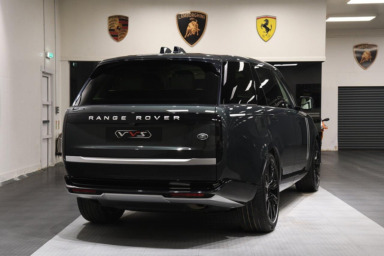 LAND ROVER RANGE ROVER ESTATE 3.0 P400 Autobiography LWB 4dr Auto [7 Seat] for sale UK - Slide 3
