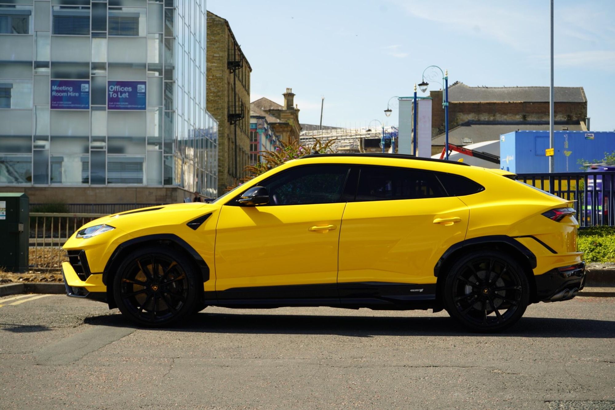 LAMBORGHINI URUS ESTATE 4.0T FSI V8 S 5dr Auto for sale UK - Slide 8