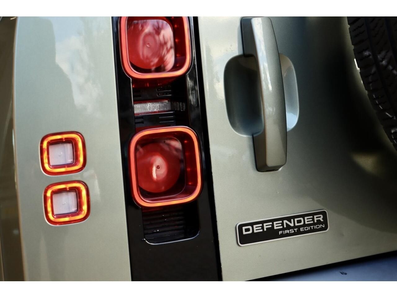 LAND ROVER DEFENDER ESTATE SPECIAL EDITIONS 2.0 D240 First Edition 110 5dr Auto for sale UK - Slide 8