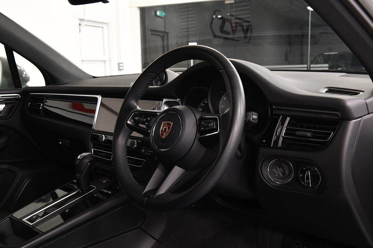 PORSCHE MACAN ESTATE S 5dr PDK for sale UK - Slide 5