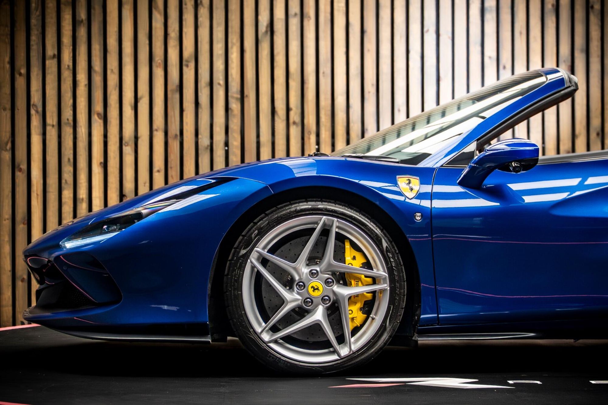 FERRARI F8 SPIDER 2dr Auto for sale UK - Slide 9