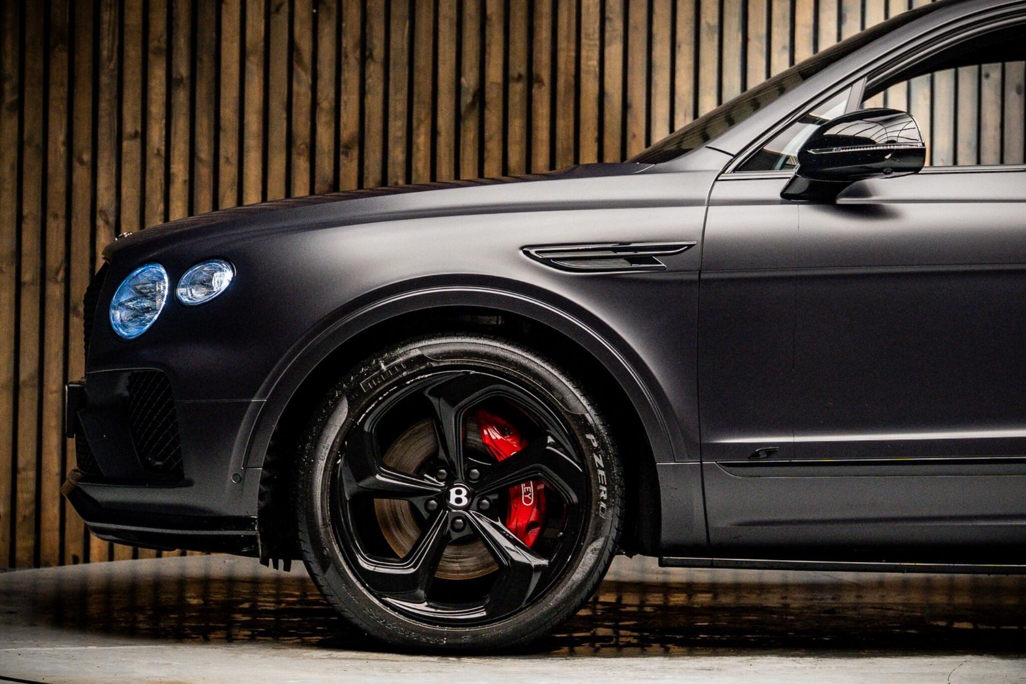 BENTLEY BENTAYGA ESTATE 4.0 V8 S 5dr Auto for sale UK - Slide 9