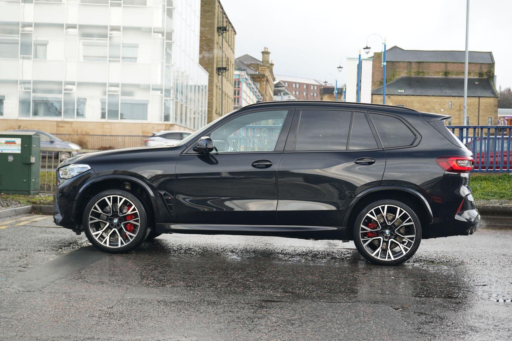 BMW X5 M ESTATE xDrive X5 M Competition 5dr Step Auto for sale UK - Slide 8