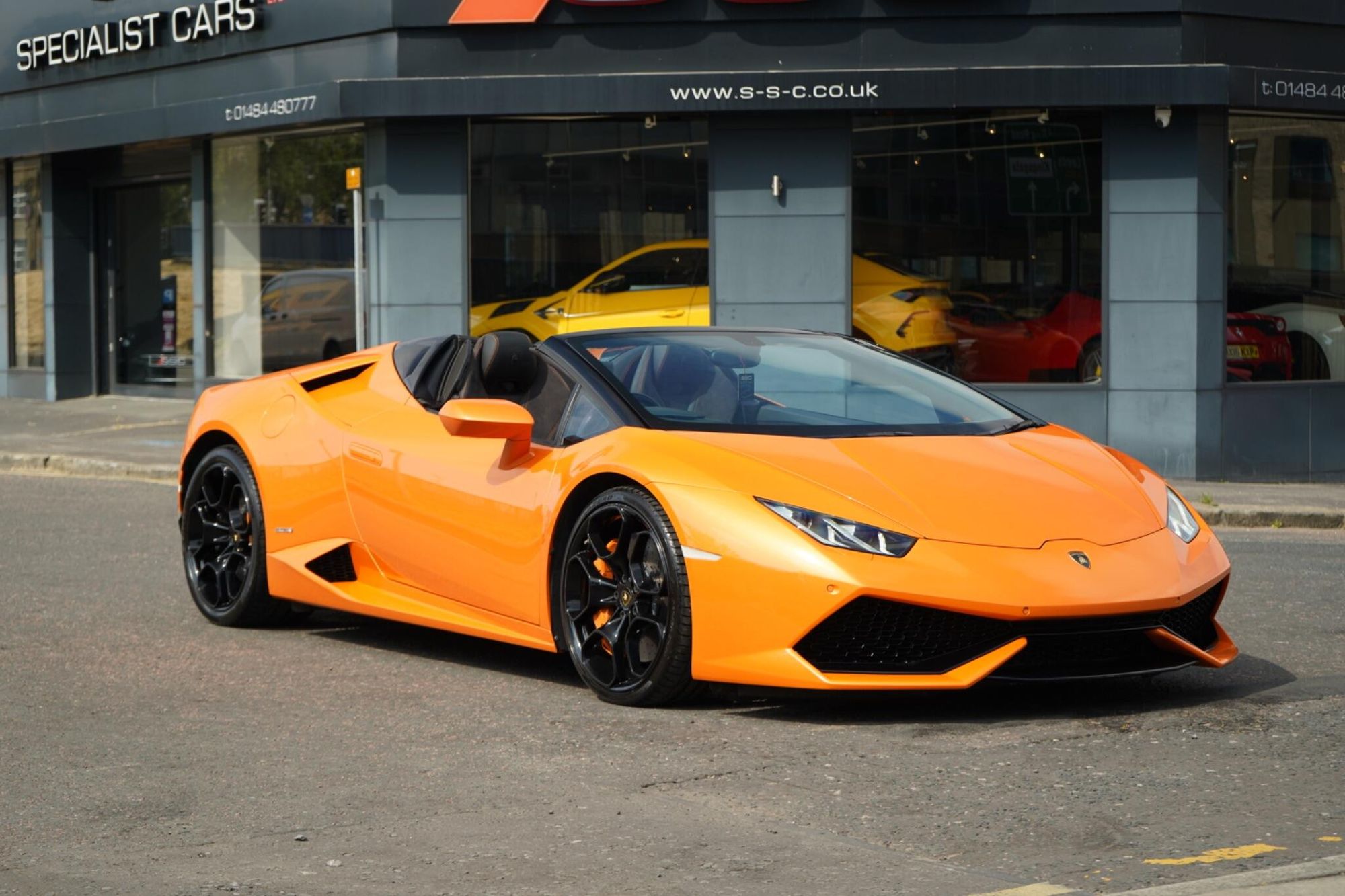 LAMBORGHINI HURACAN SPYDER LP 610-4 2dr LDF for sale UK - Slide 5