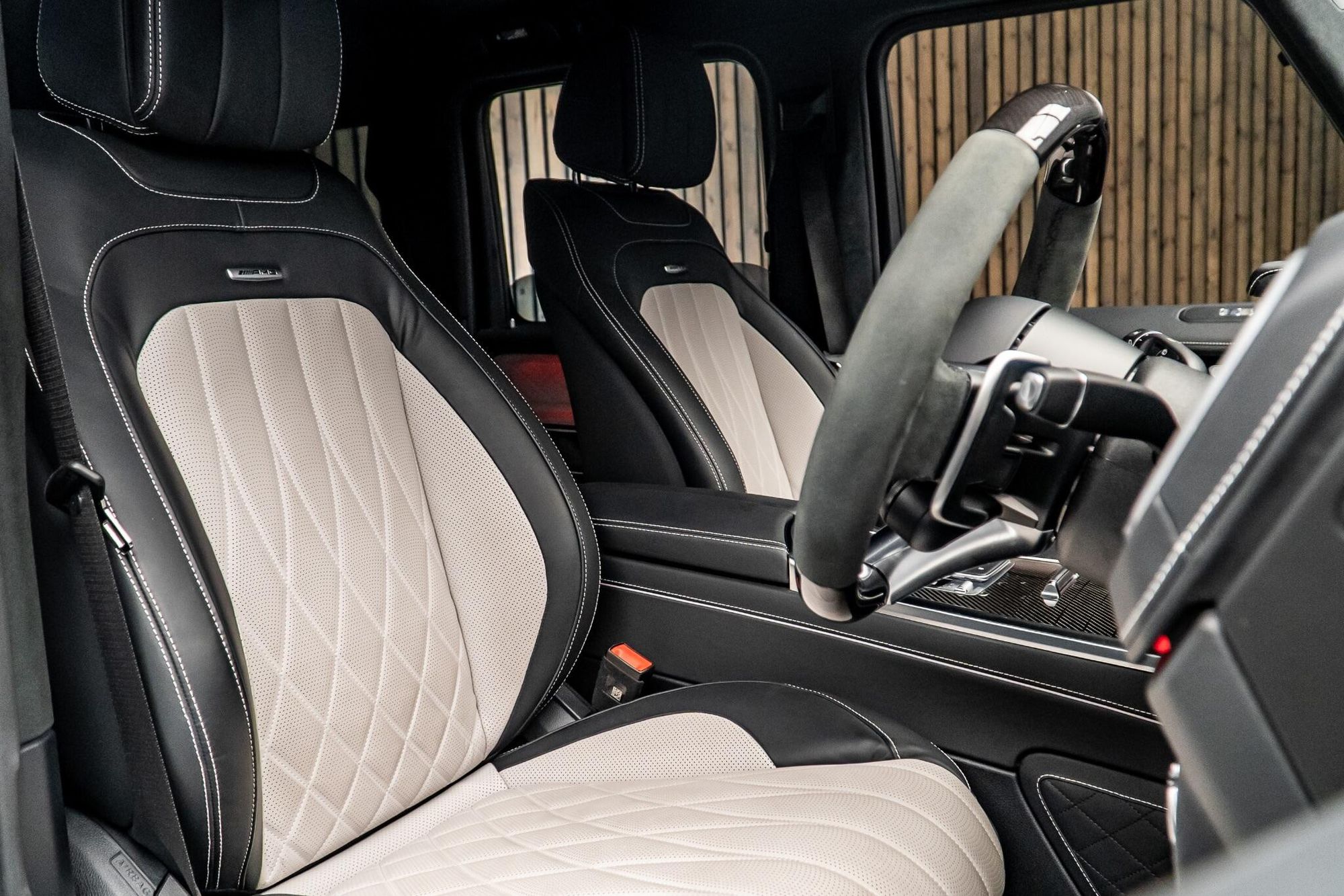 MERCEDES-BENZ G CLASS AMG STATION WAGON SPECIAL EDITIONS G63 Magno Edition 5dr 9G-Tronic for sale UK - Slide 2