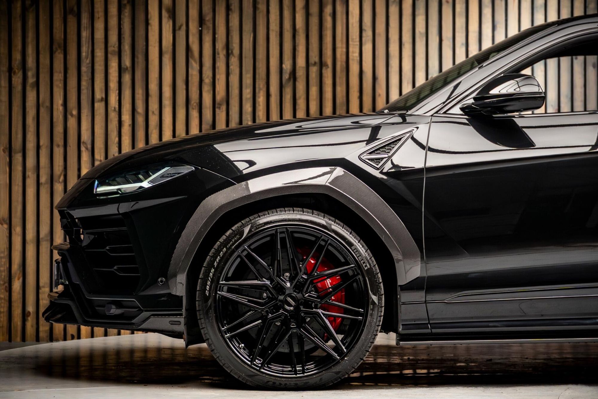 LAMBORGHINI URUS ESTATE 4.0T FSI V8 5dr Auto for sale UK - Slide 9