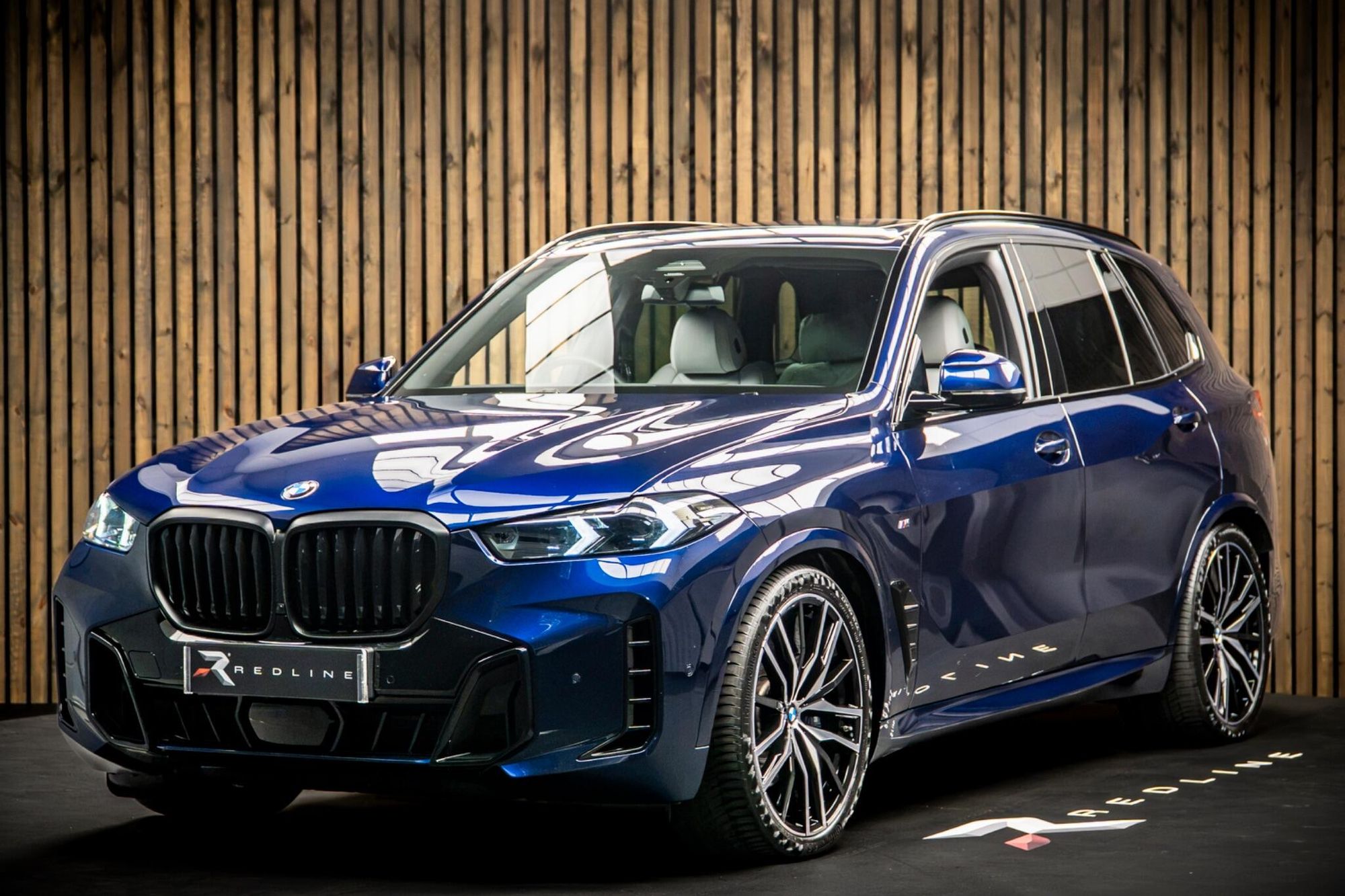 BMW X5 DIESEL ESTATE xDrive40d MHT M Sport 5dr Auto for sale UK - Slide 8