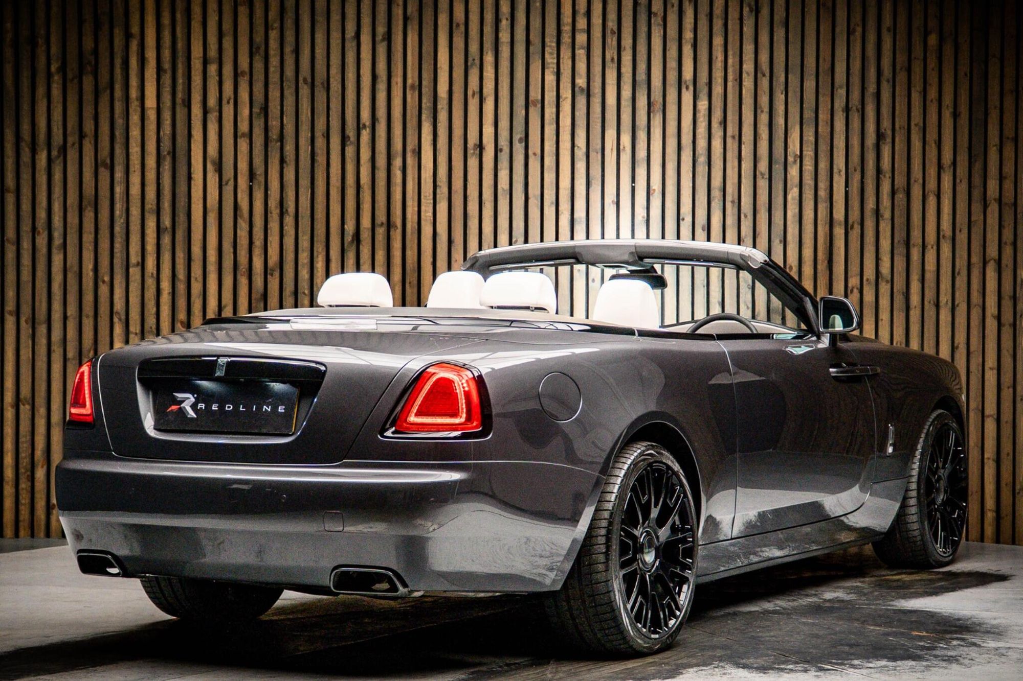 ROLLS-ROYCE DAWN CONVERTIBLE 2dr Auto for sale UK - Slide 4