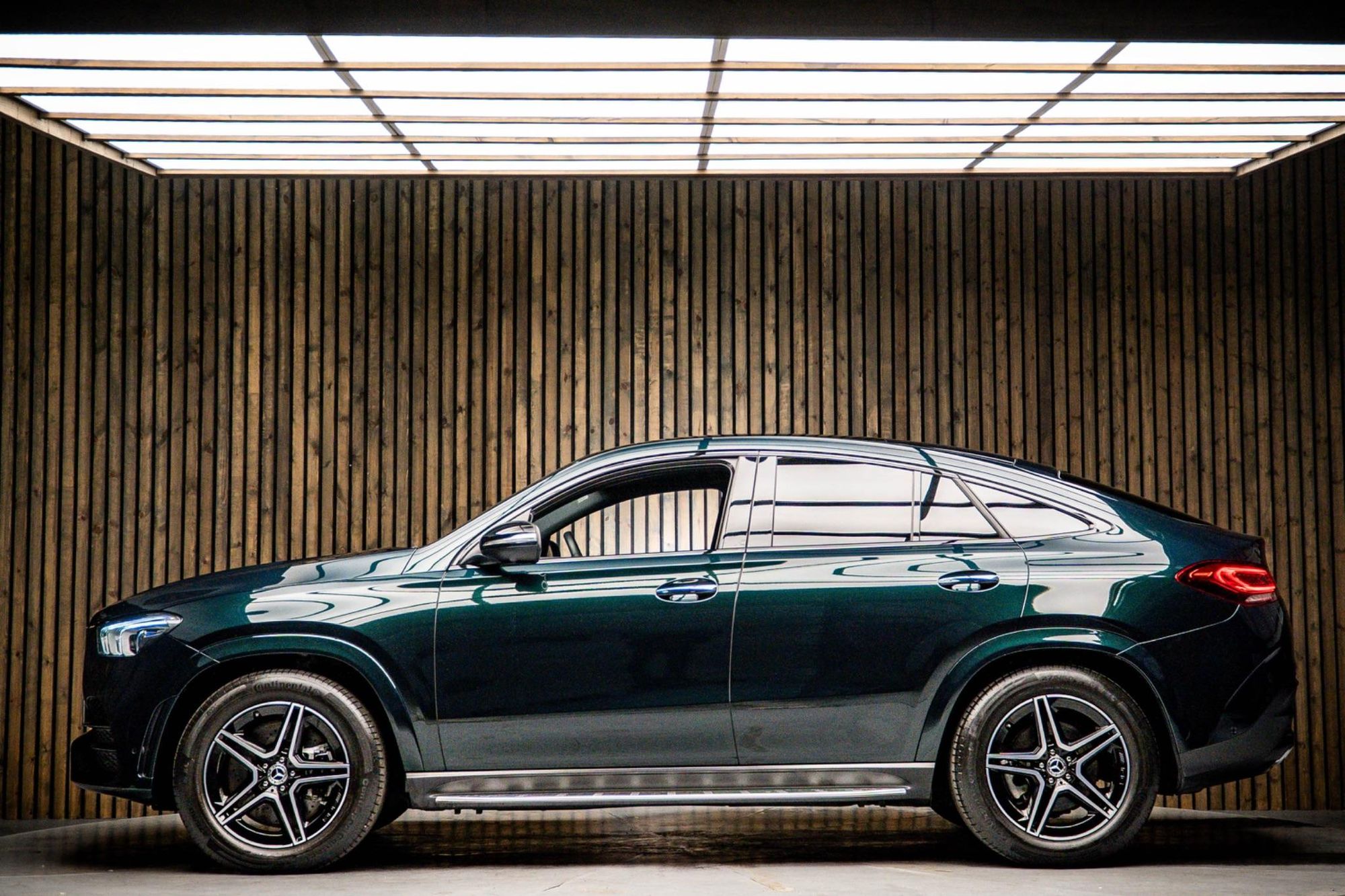 MERCEDES-BENZ GLE COUPE GLE DIESEL COUPE GLE 400d 4Matic AMG Line Premium + 5dr 9G-Tronic for sale UK - Slide 7