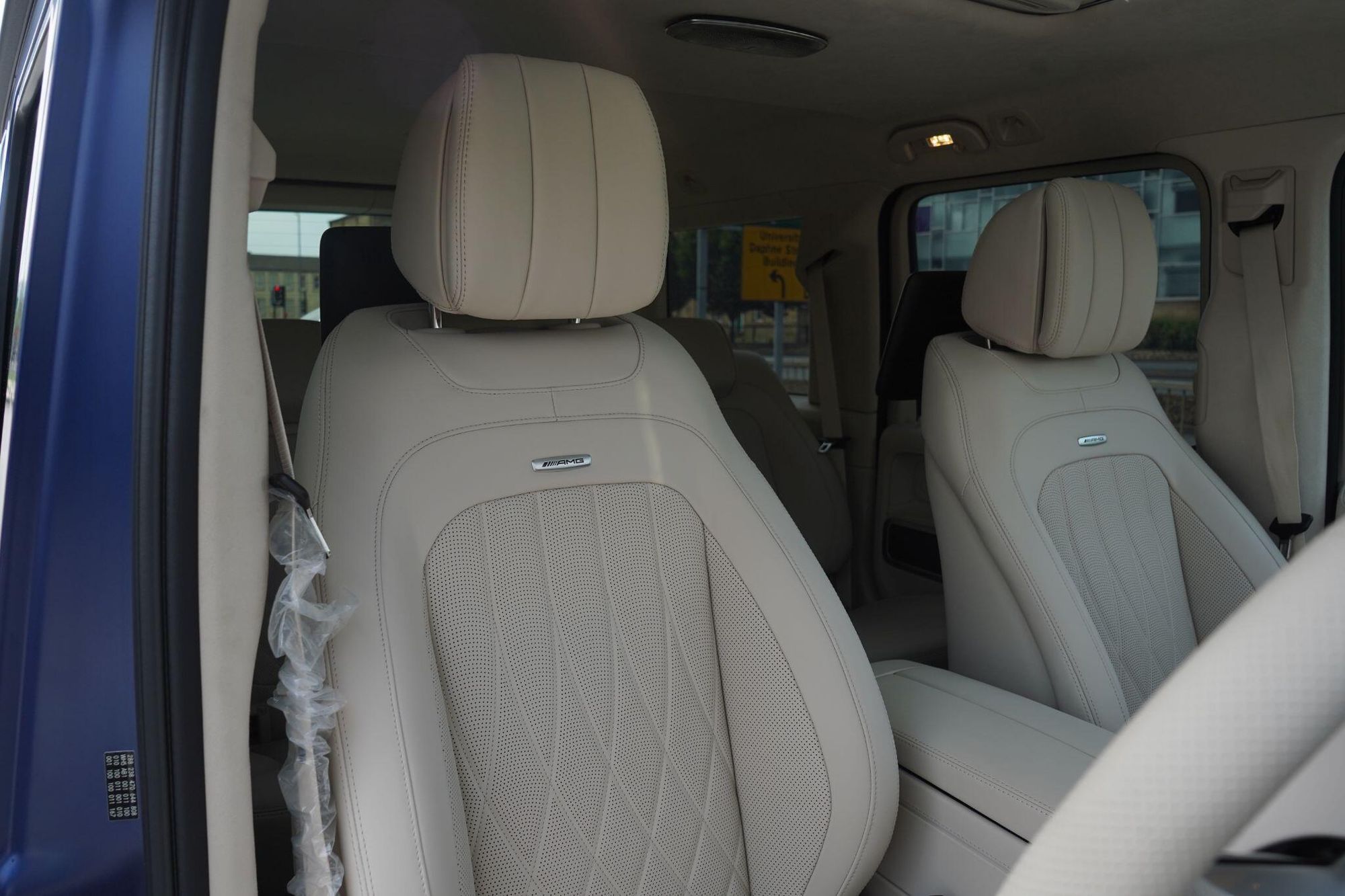 MERCEDES-BENZ G CLASS AMG STATION WAGON SPECIAL EDITIONS G63 Manufaktur Edition 5dr 9G-Tronic for sale UK - Slide 3