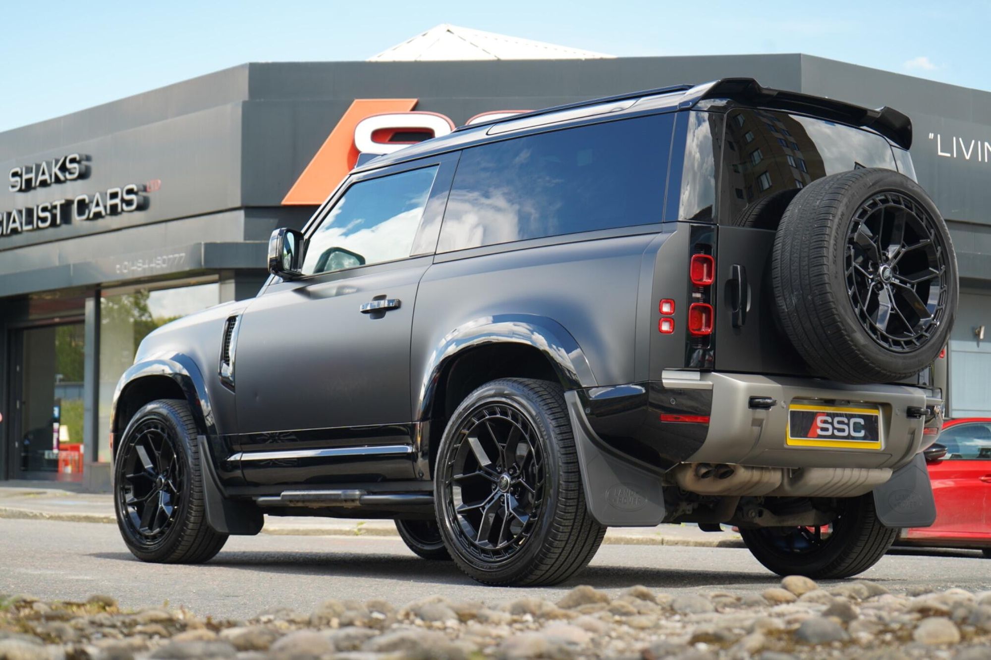 LAND ROVER DEFENDER DIESEL ESTATE 3.0 D250 X-Dynamic HSE 90 3dr Auto for sale UK - Slide 3
