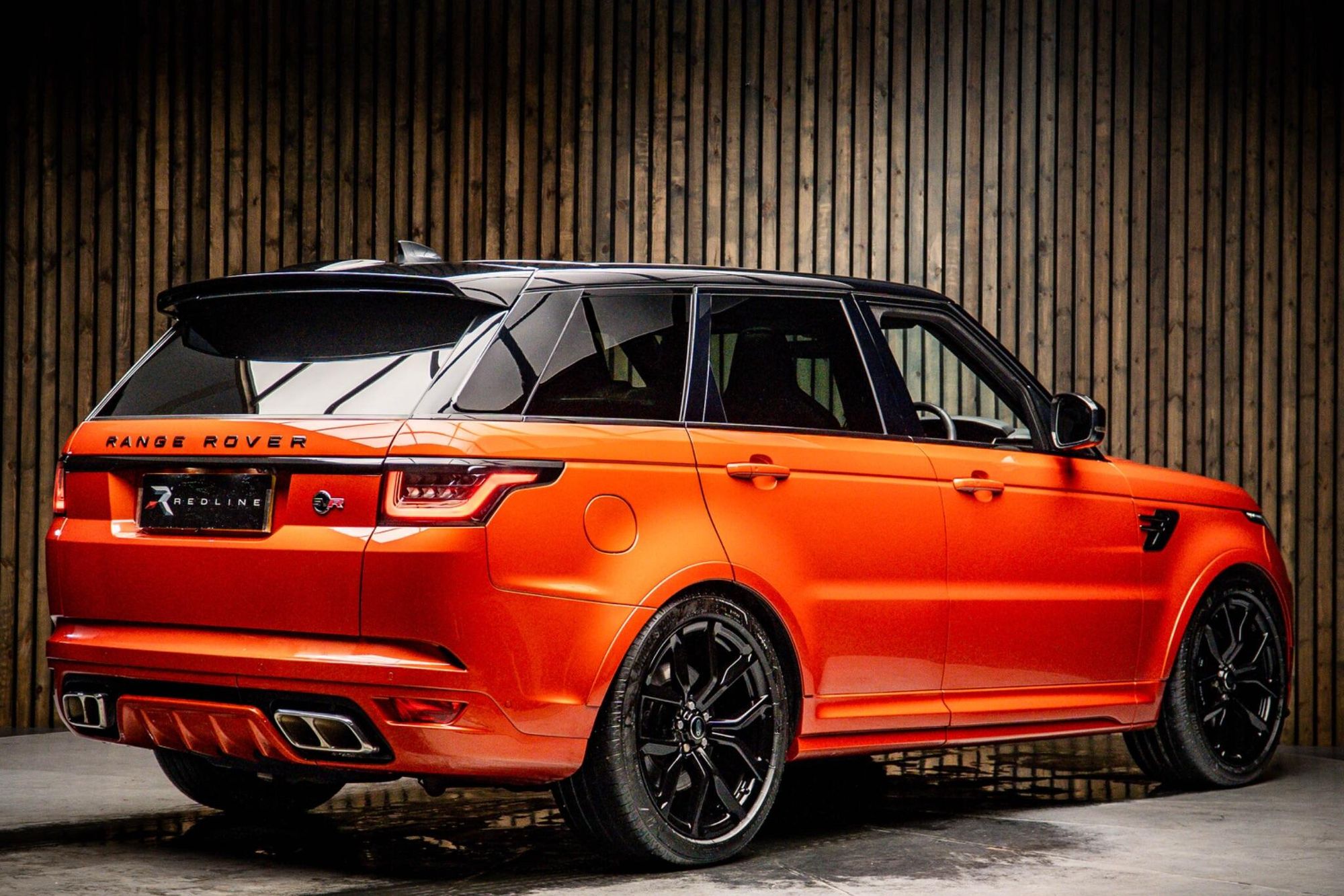 LAND ROVER RANGE ROVER SPORT ESTATE 5.0 P575 S/C SVR 5dr Auto for sale UK - Slide 4