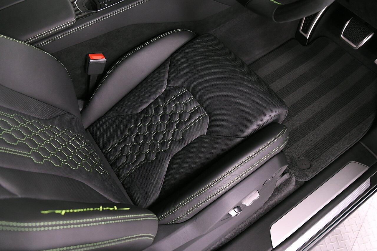 LAMBORGHINI URUS ESTATE 4.0T FSI V8 Performante 5dr Auto for sale UK - Slide 10