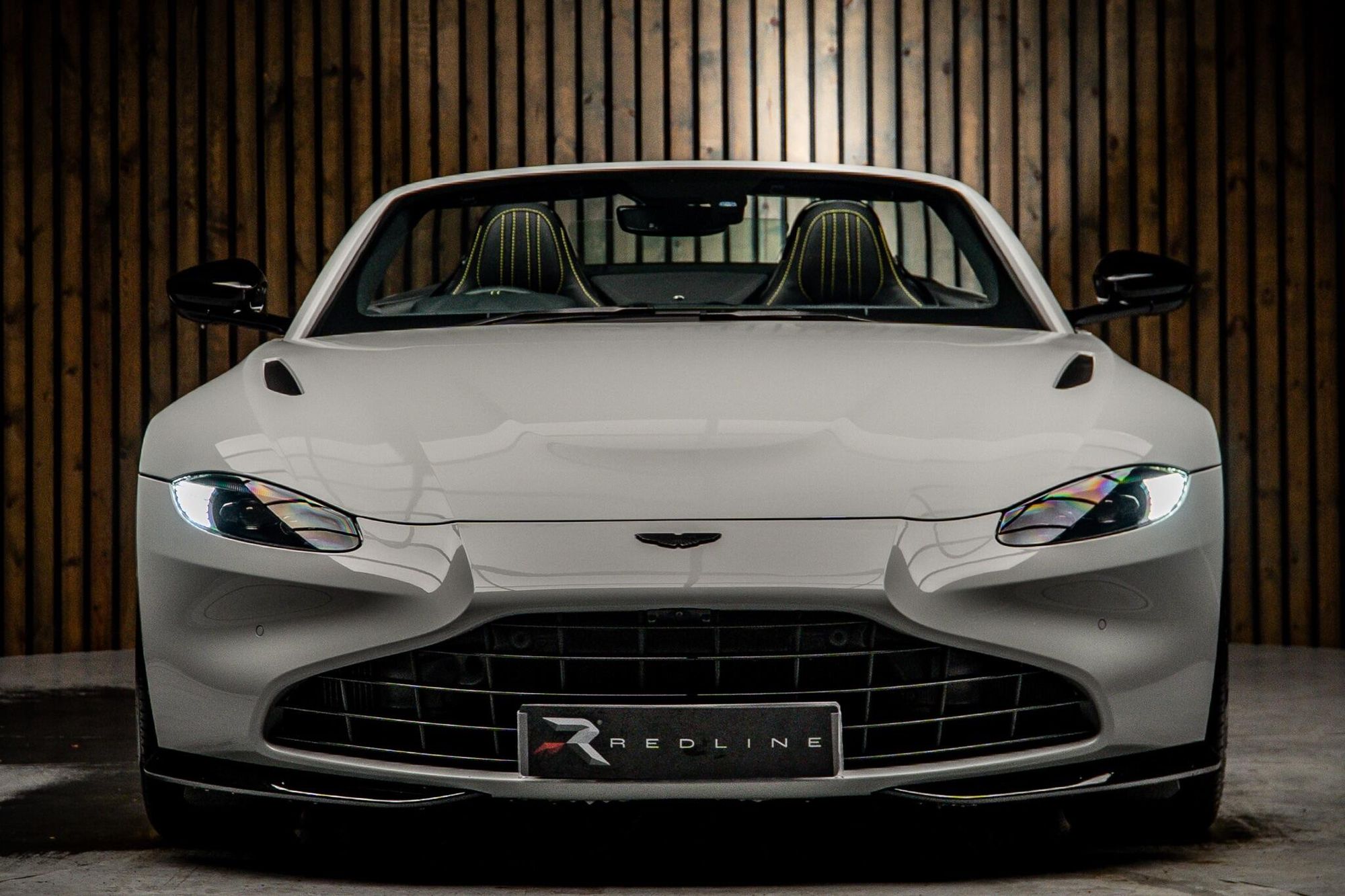 ASTON MARTIN VANTAGE V8 ROADSTER 2dr ZF 8 Speed Auto for sale UK - Slide 5