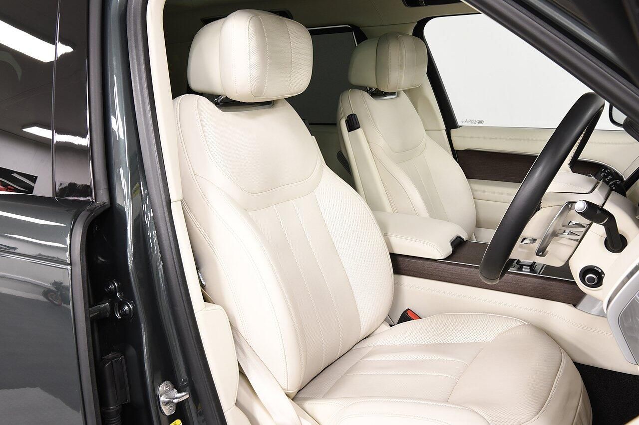 LAND ROVER RANGE ROVER ESTATE 3.0 P400 Autobiography LWB 4dr Auto [7 Seat] for sale UK - Slide 8