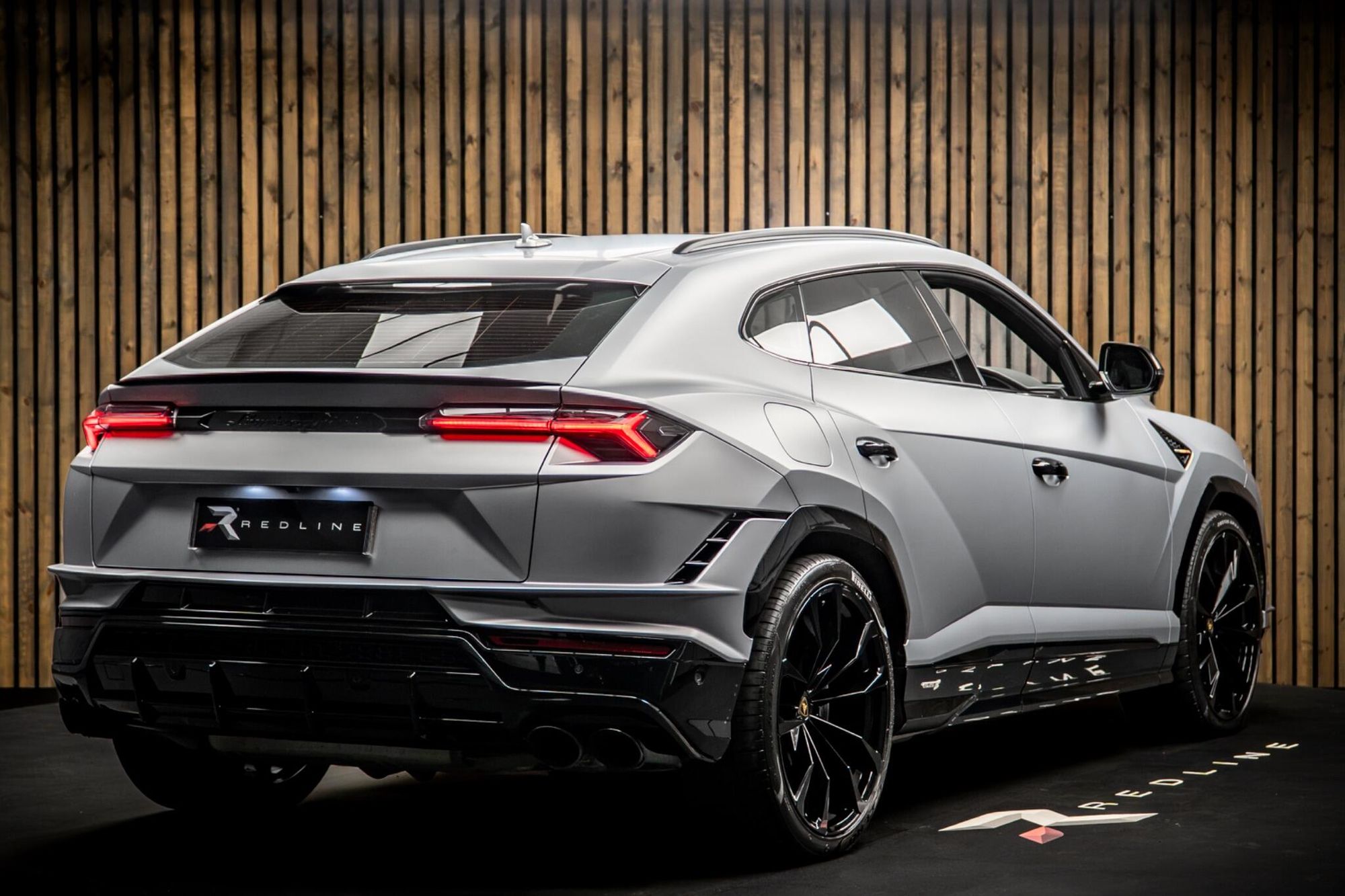 LAMBORGHINI URUS ESTATE 4.0T FSI V8 S 5dr Auto for sale UK - Slide 4