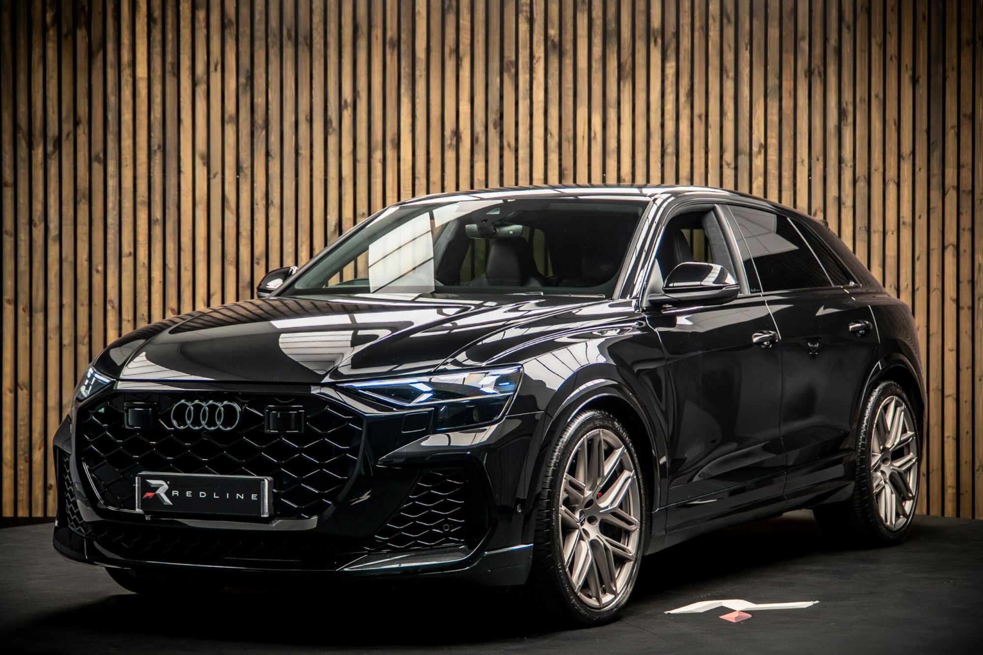 AUDI Q8 ESTATE SPECIAL EDITIONS SQ8 TFSI Quattro Launch Edition 5dr Tiptronic for sale UK - Slide 8