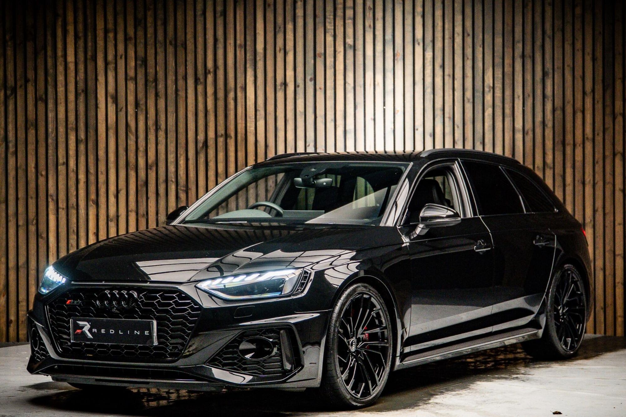 AUDI RS4 RS 4 AVANT RS 4 TFSI Quattro Carbon Black 5dr Tiptronic for sale UK - Slide 8