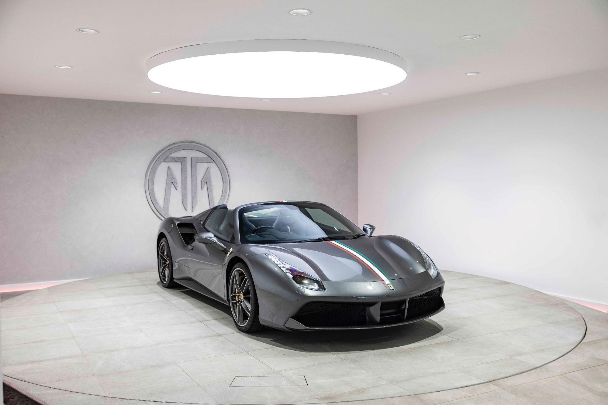 FERRARI 488 CONVERTIBLE Spider 2dr Auto for sale UK - Slide 5
