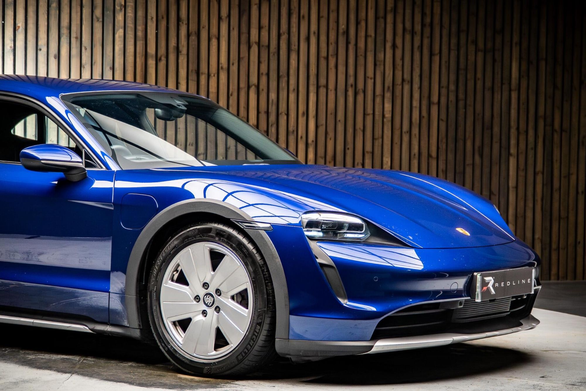 PORSCHE TAYCAN CROSS TURISMO 420kW 4S 93kWh 5dr Auto for sale UK - Slide 10