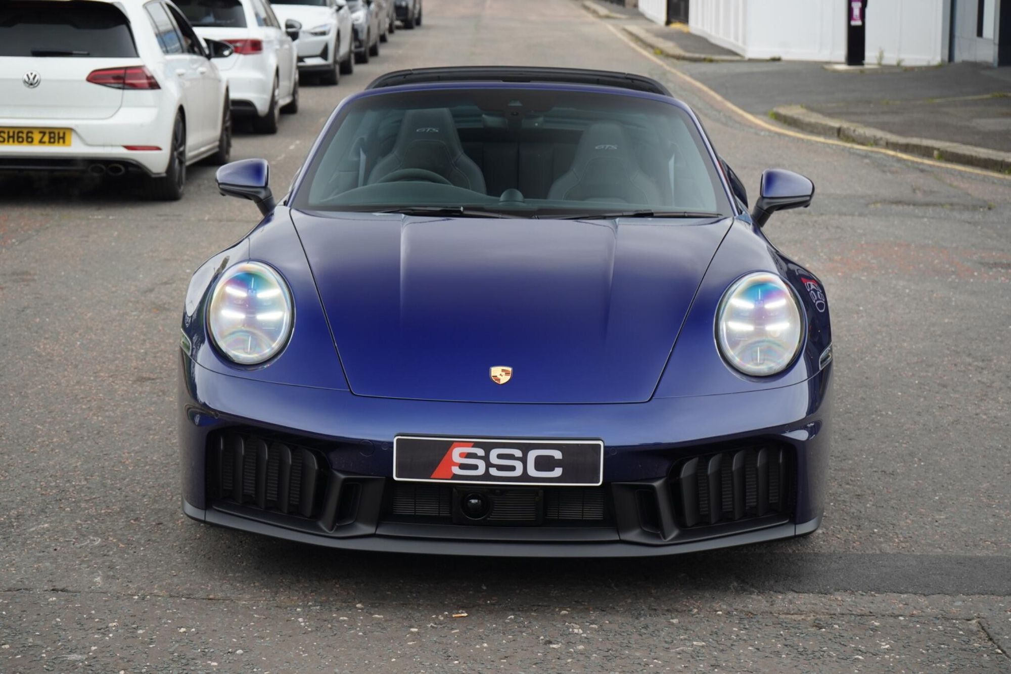 PORSCHE 911 [992] CARRERA 4 CABRIOLET GTS t-Hybrid 2dr PDK for sale UK - Slide 6