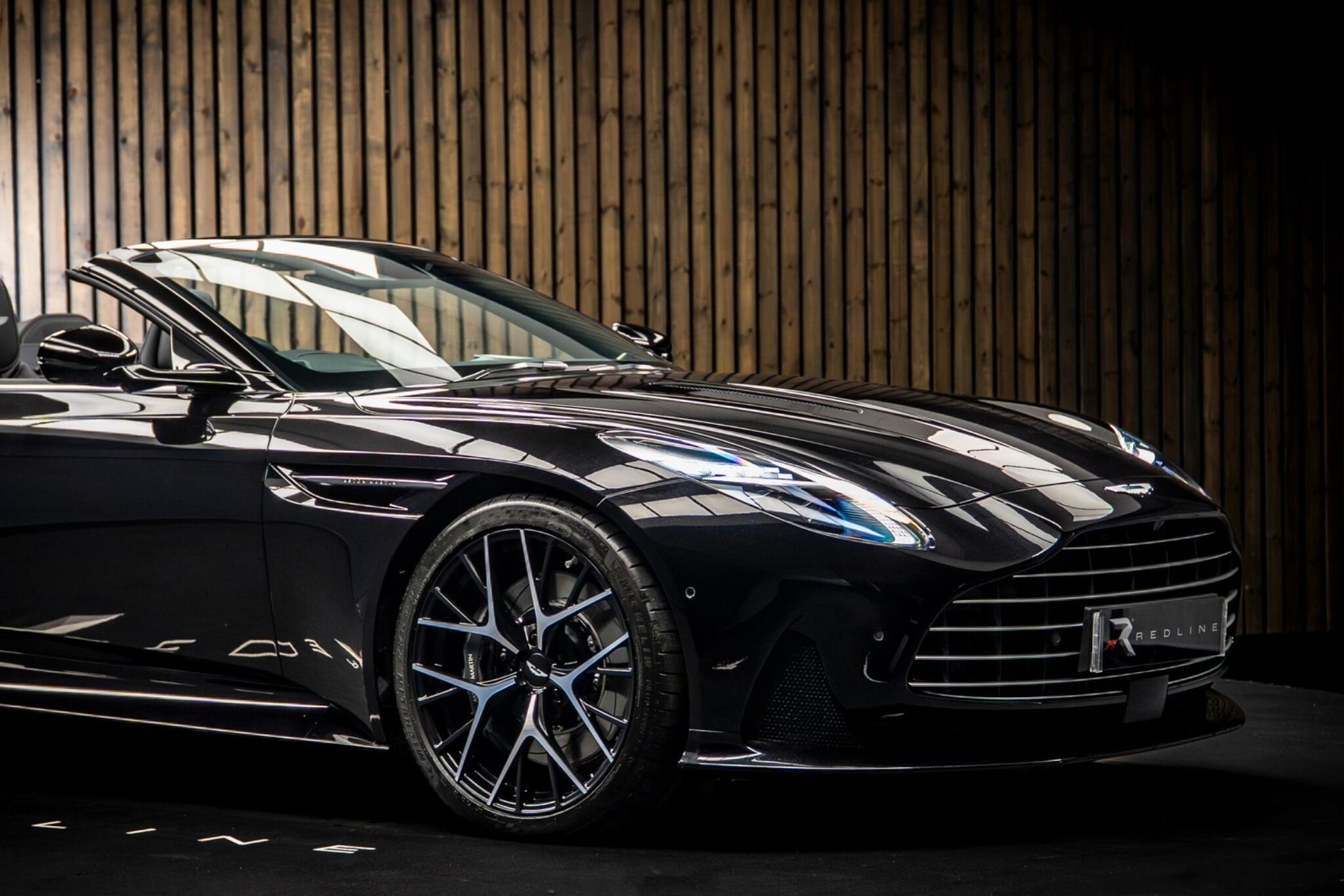 ASTON MARTIN DB12 CONVERTIBLE V8 Volante 2dr Auto for sale UK - Slide 10