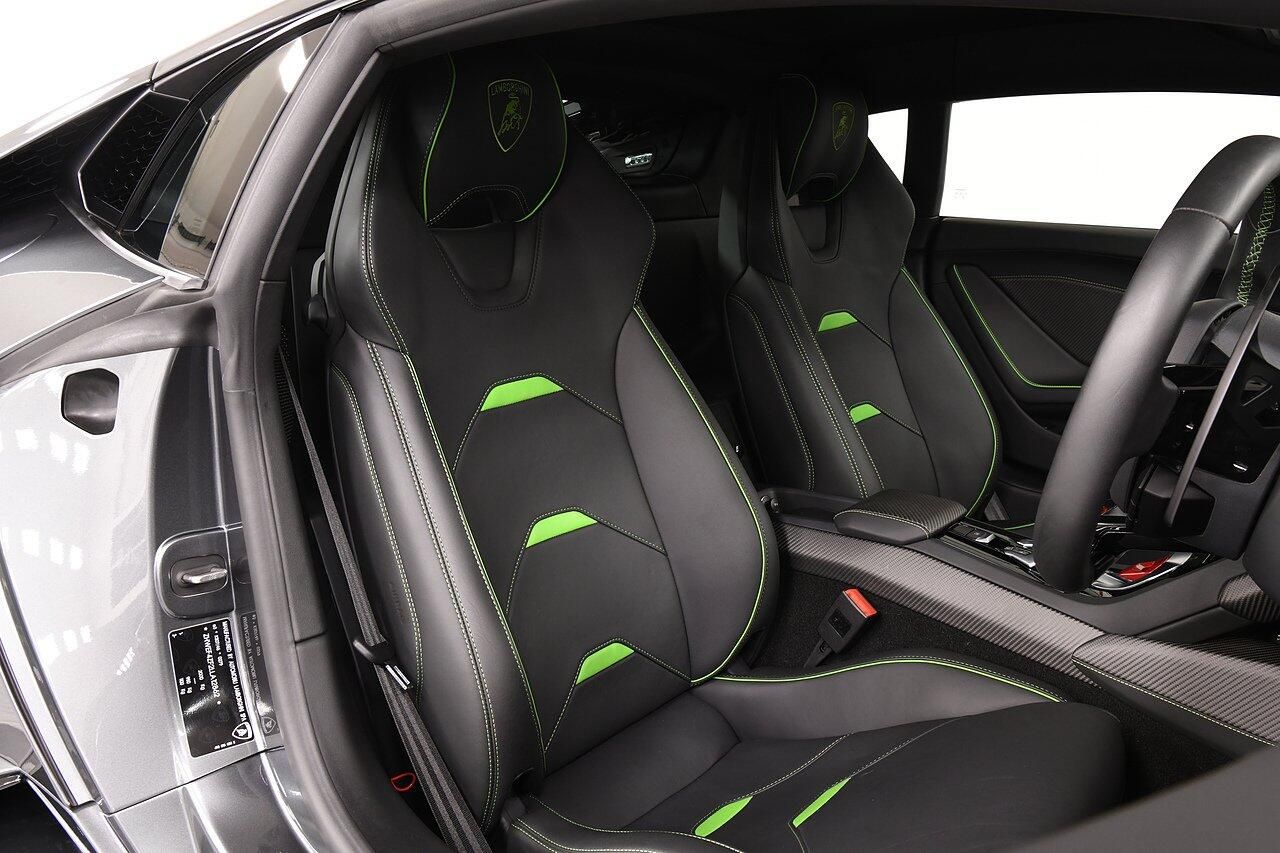LAMBORGHINI HURACAN COUPE LP 640-4 Performante 2dr LDF for sale UK - Slide 8