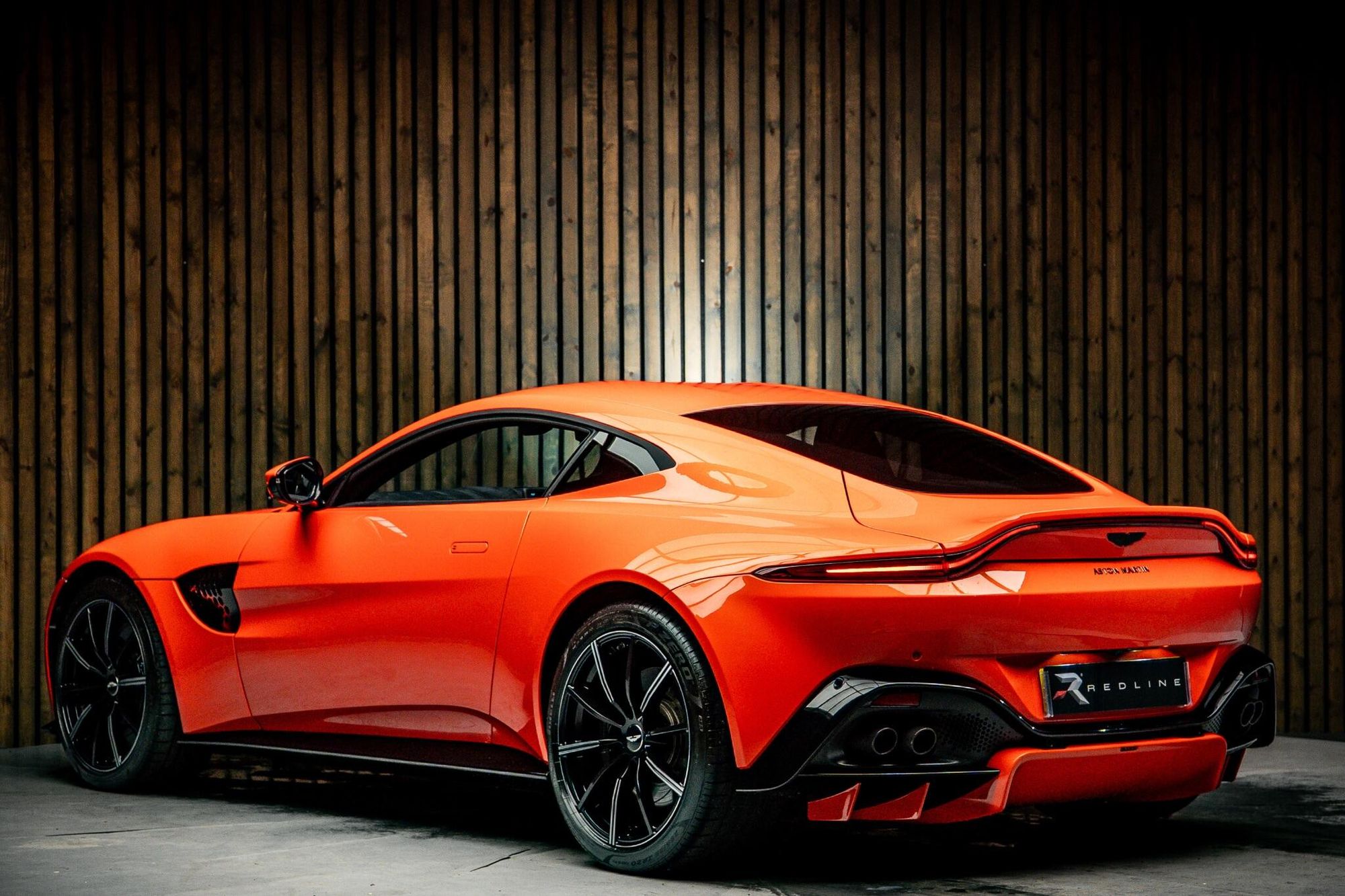 ASTON MARTIN VANTAGE V8 COUPE 2dr ZF 8 Speed Auto for sale UK - Slide 3