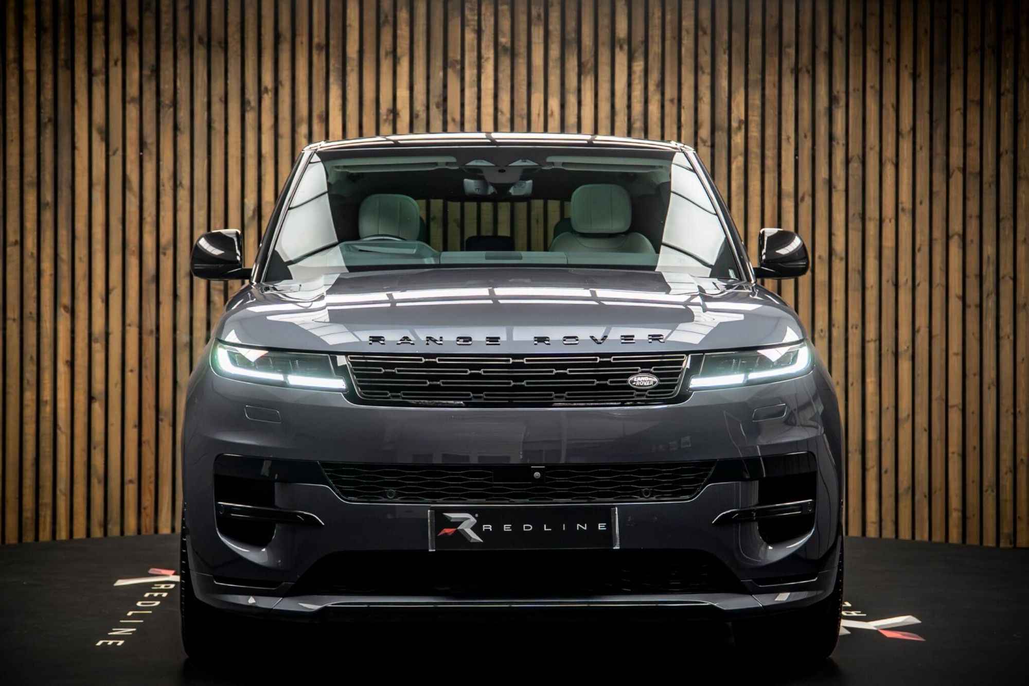 LAND ROVER RANGE ROVER SPORT ESTATE 3.0 P400 Autobiography 5dr Auto for sale UK - Slide 5