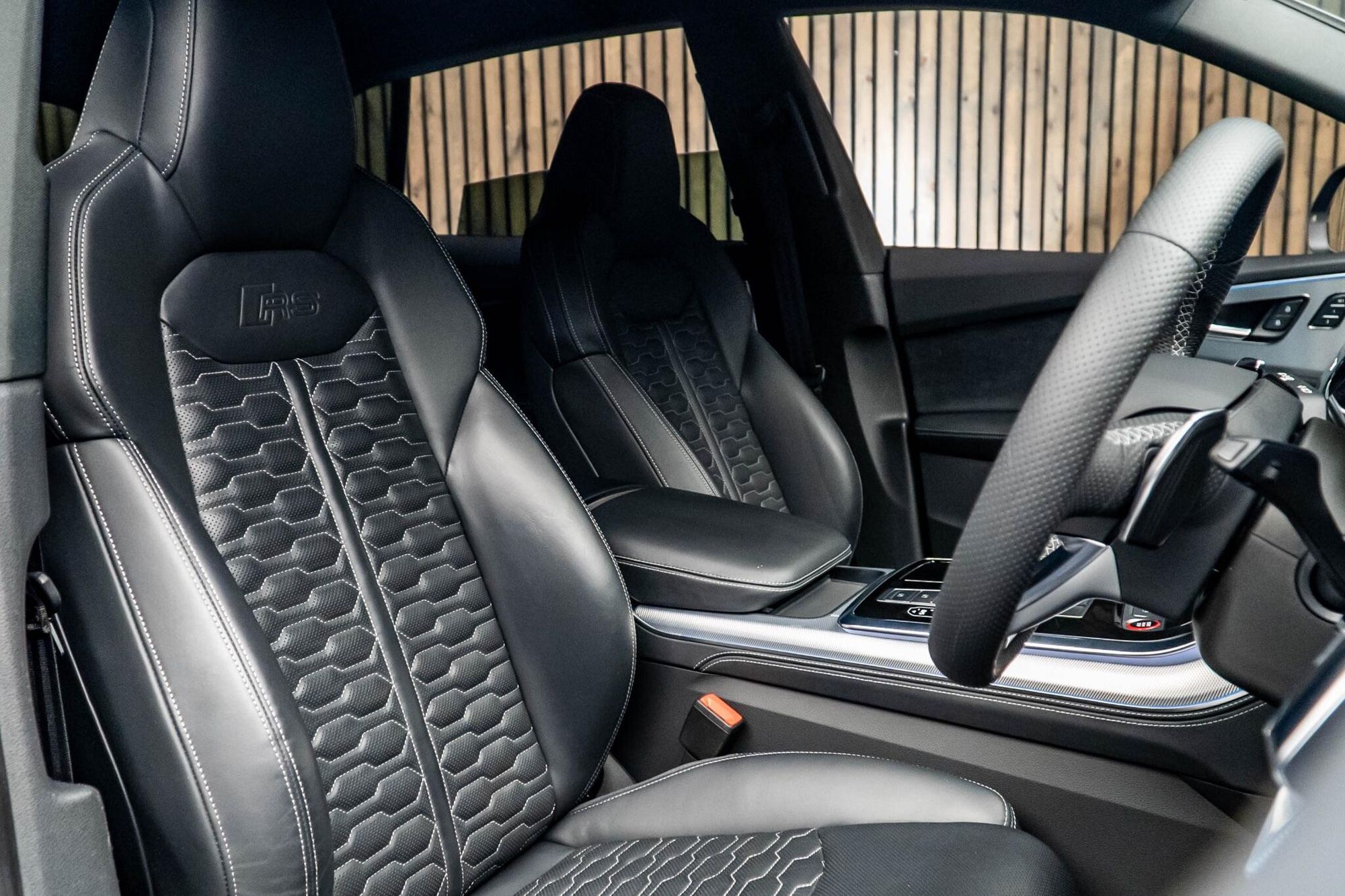 AUDI Q8 ESTATE SQ8 TFSI Quattro 5dr Tiptronic for sale UK - Slide 2