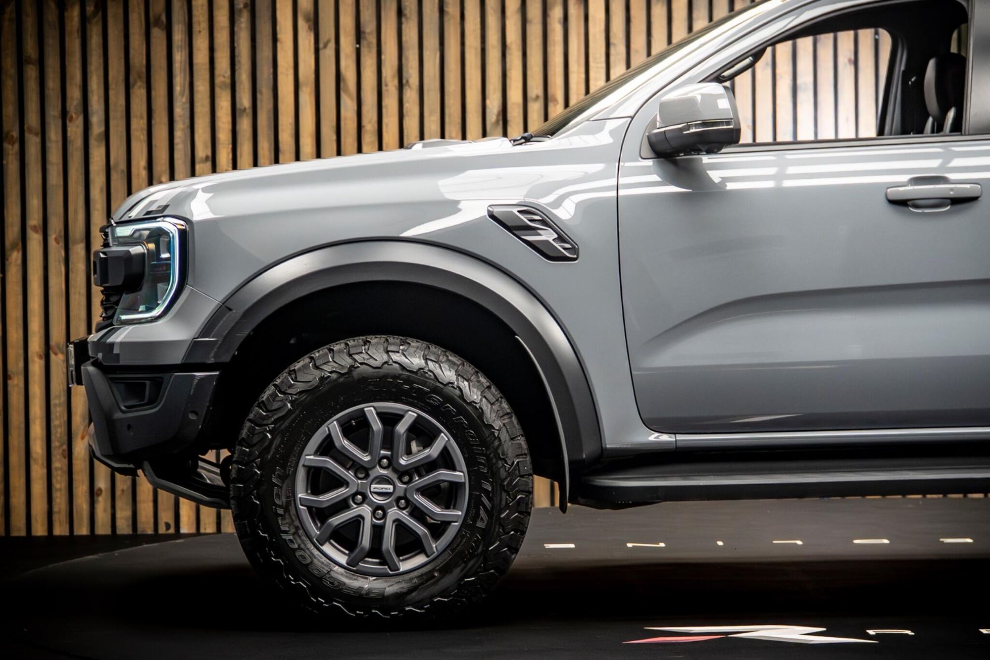 FORD RANGER PETROL Pick Up Double Cab Raptor 3.0 EcoBoost V6 292 Auto for sale UK - Slide 9