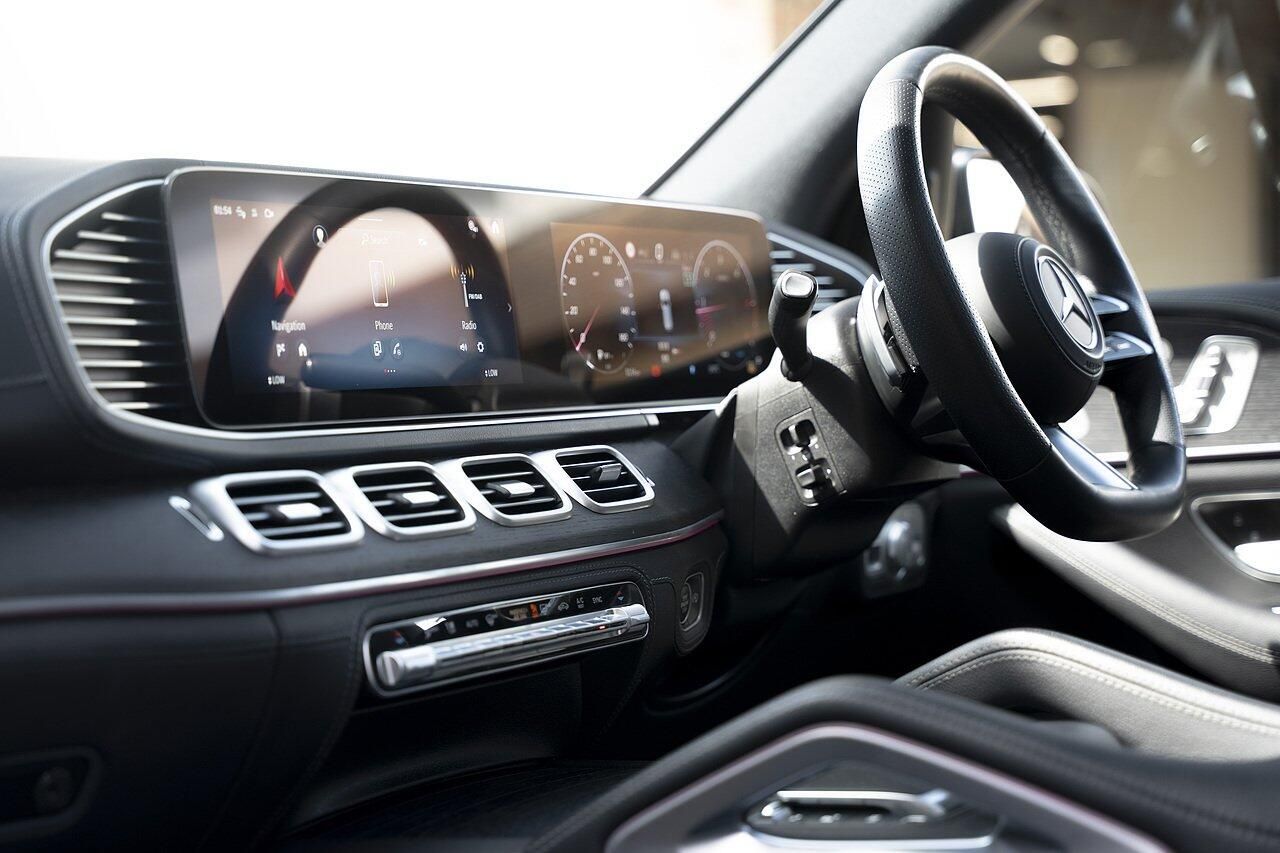 MERCEDES-BENZ GLS DIESEL ESTATE GLS 450d 4Matic Business Class 5dr 9G-Tronic for sale UK - Slide 8