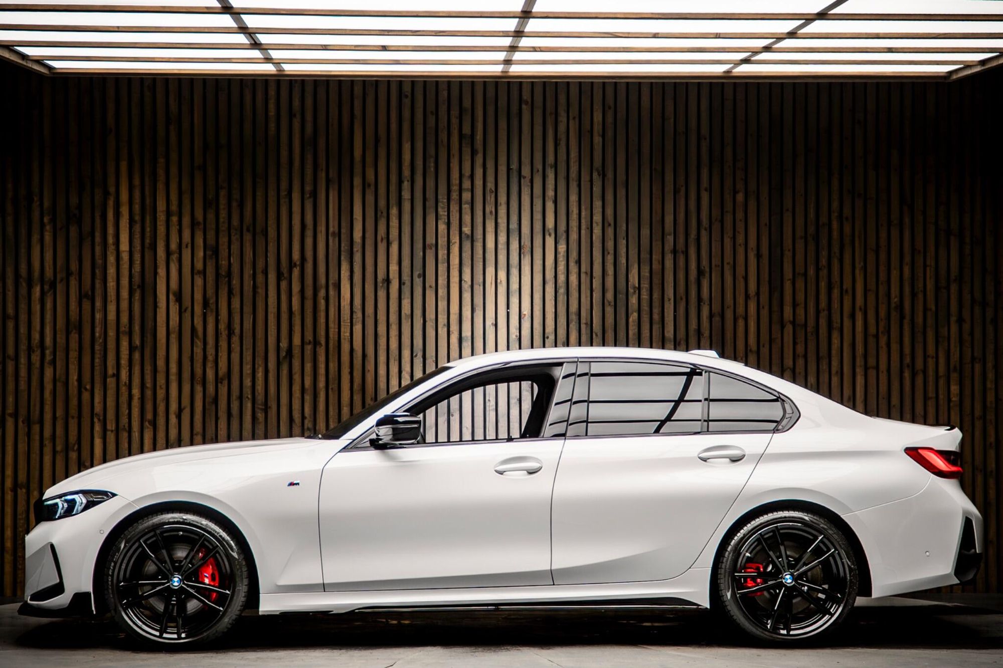 BMW 3 SERIES SALOON 320i M Sport 4dr Step Auto for sale UK - Slide 7