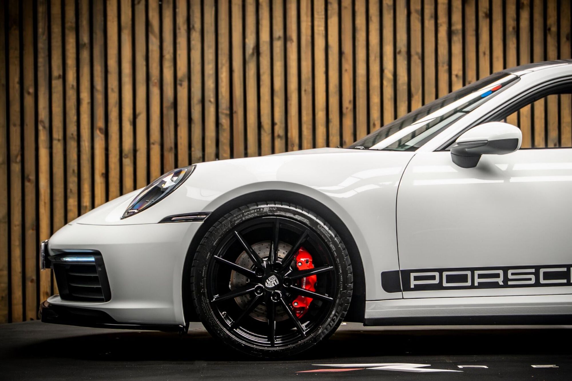 PORSCHE 911 [992] CARRERA 4 COUPE S 2dr PDK for sale UK - Slide 9