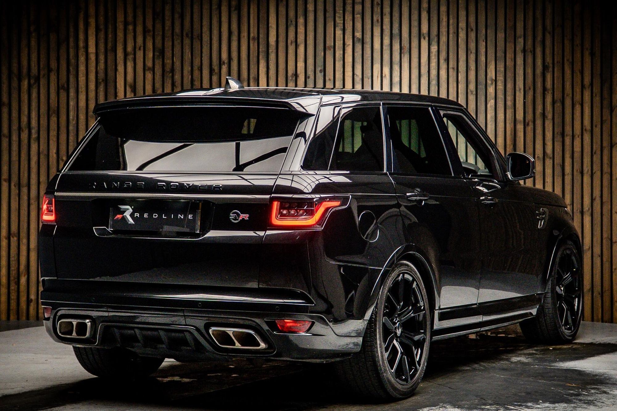 LAND ROVER RANGE ROVER SPORT ESTATE 5.0 P575 S/C SVR 5dr Auto for sale UK - Slide 4