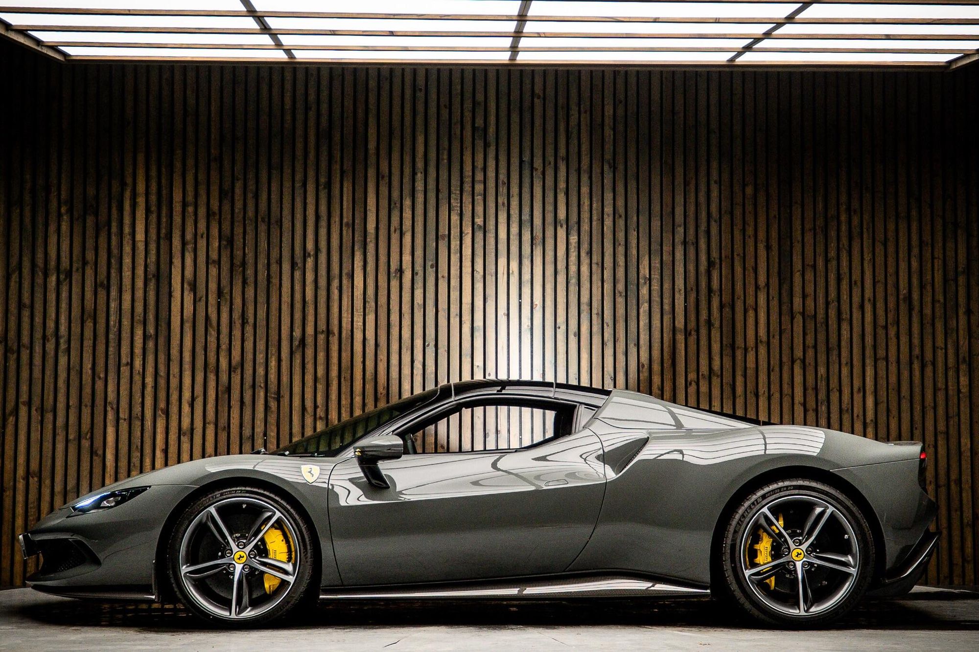 FERRARI 296 CONVERTIBLE GTS 2dr Auto for sale UK - Slide 7