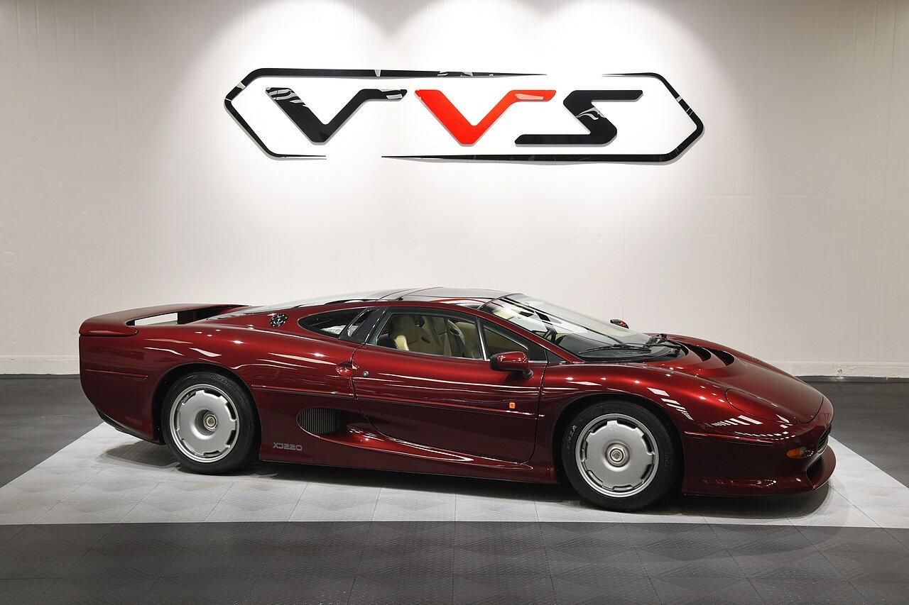 JAGUAR XJ220 COUPE 3.5 2dr for sale UK