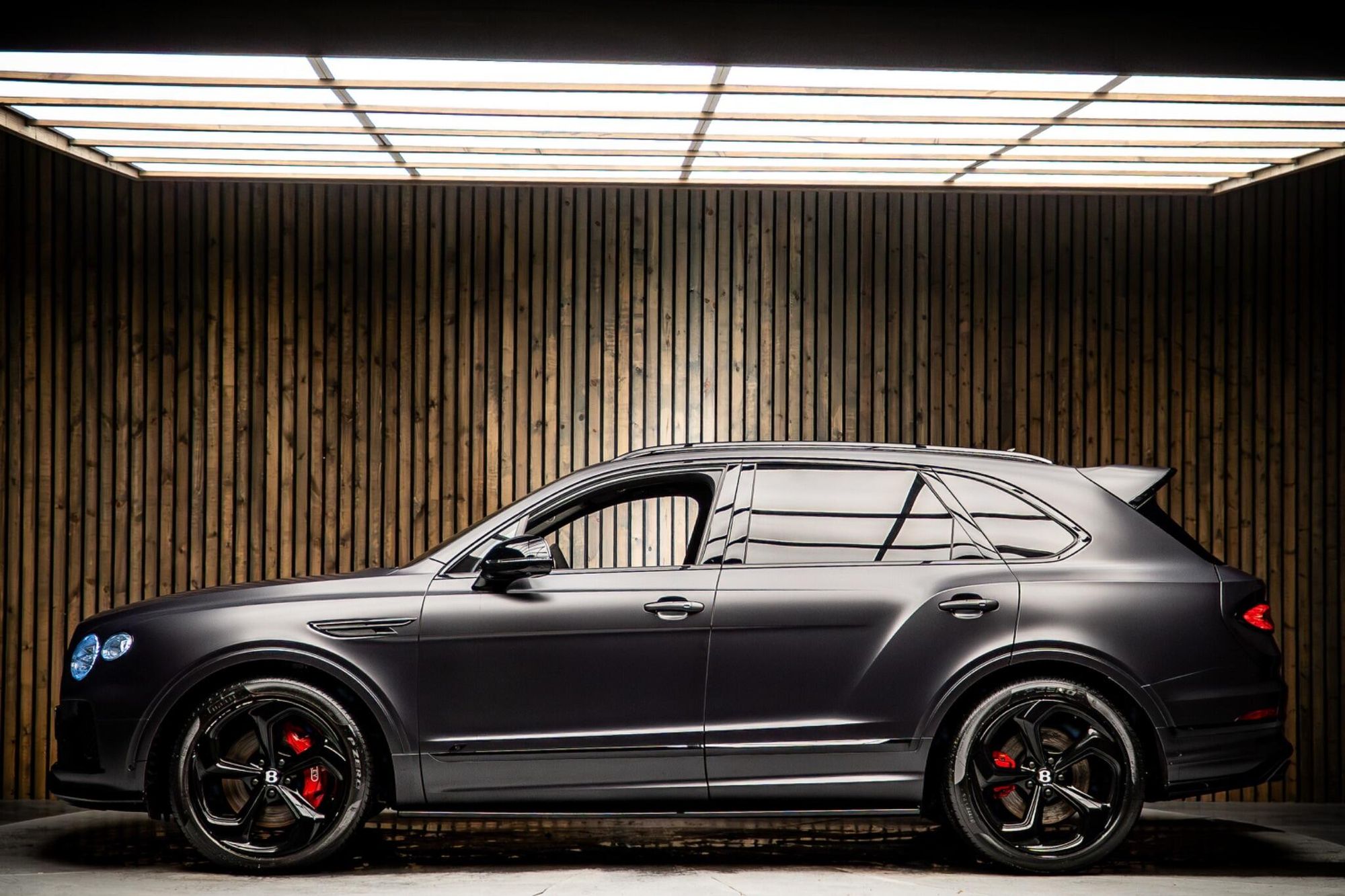 BENTLEY BENTAYGA ESTATE 4.0 V8 S 5dr Auto for sale UK - Slide 7