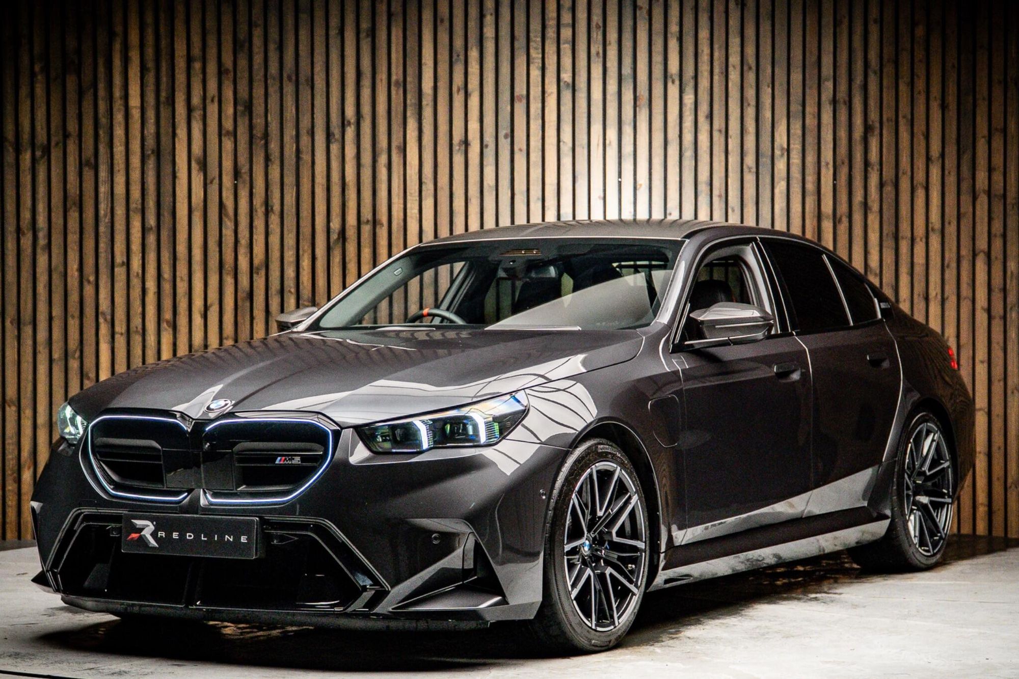 BMW M5 Saloon 4.4 22.1kWh 4 Door Auto for sale UK - Slide 8