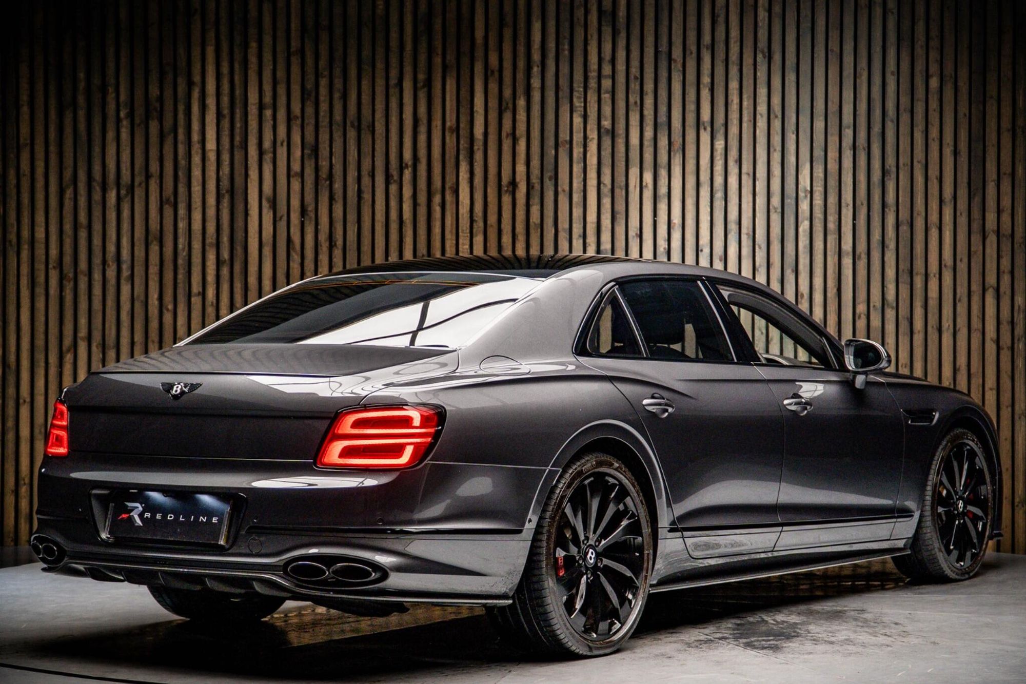 BENTLEY FLYING SPUR SALOON 4.0 V8 A 4dr Auto for sale UK - Slide 4