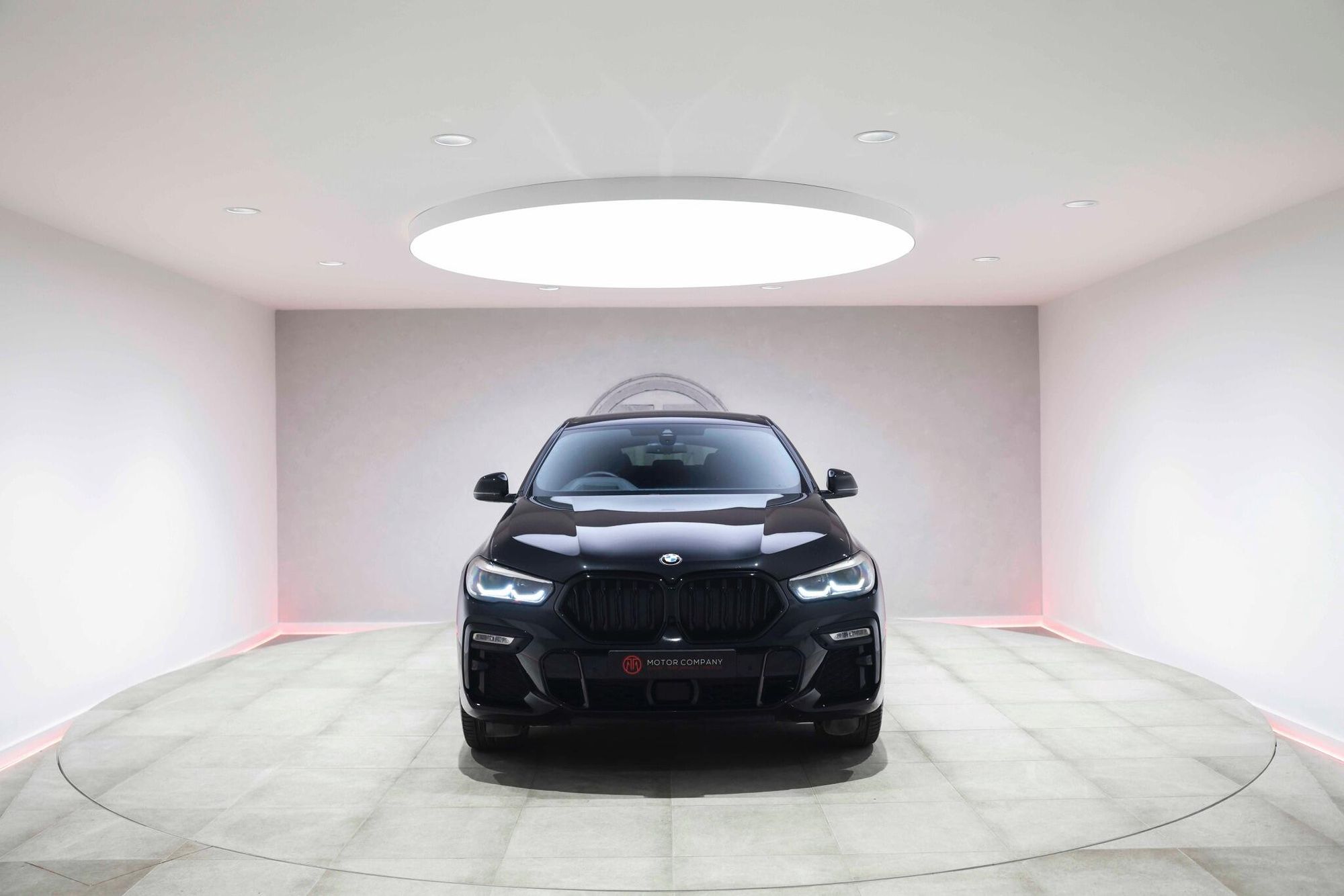 BMW X6 DIESEL ESTATE xDrive30d MHT M Sport 5dr Step Auto for sale UK - Slide 10