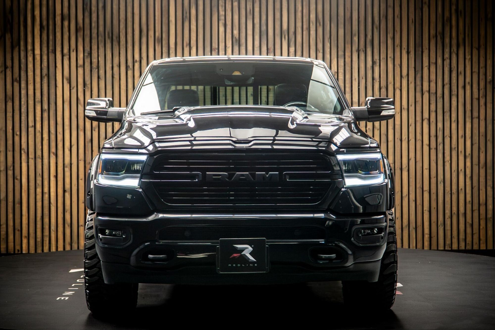DODGE RAM PICKUP 5.7 V8 Hemi Laramie 4dr Auto for sale UK - Slide 5