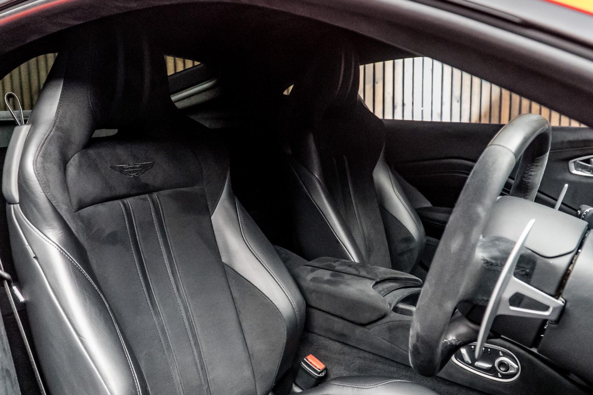 ASTON MARTIN VANTAGE V8 COUPE 2dr ZF 8 Speed Auto for sale UK - Slide 2