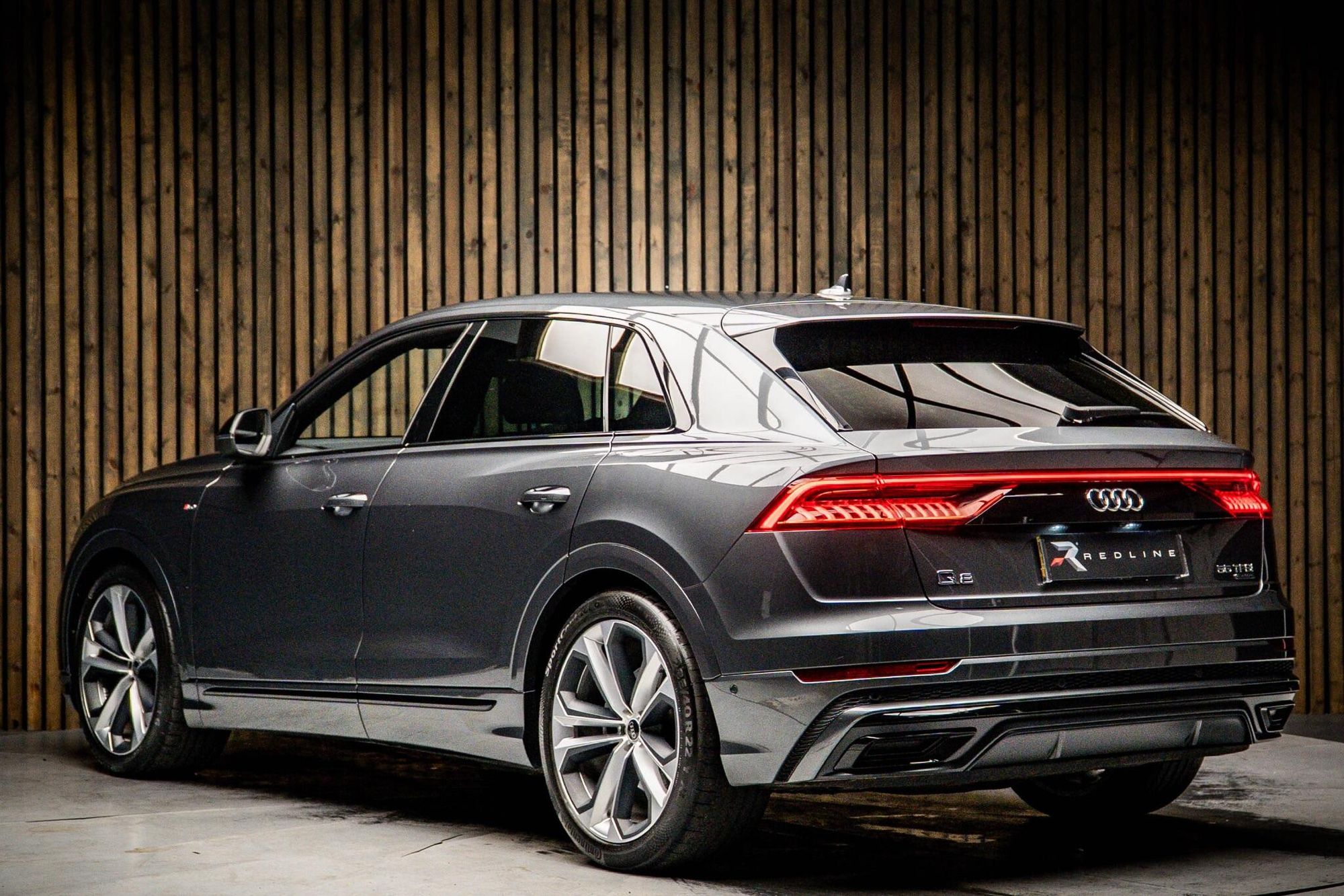 AUDI Q8 ESTATE 55 TFSI Quattro Black Edition 5dr Tiptronic for sale UK - Slide 3